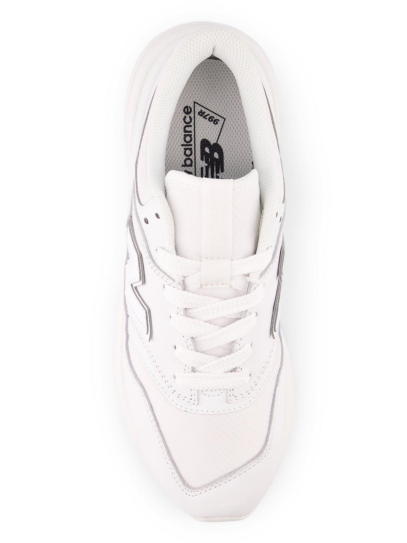 new-balance-mens-997r-trainers-whiteoutfit