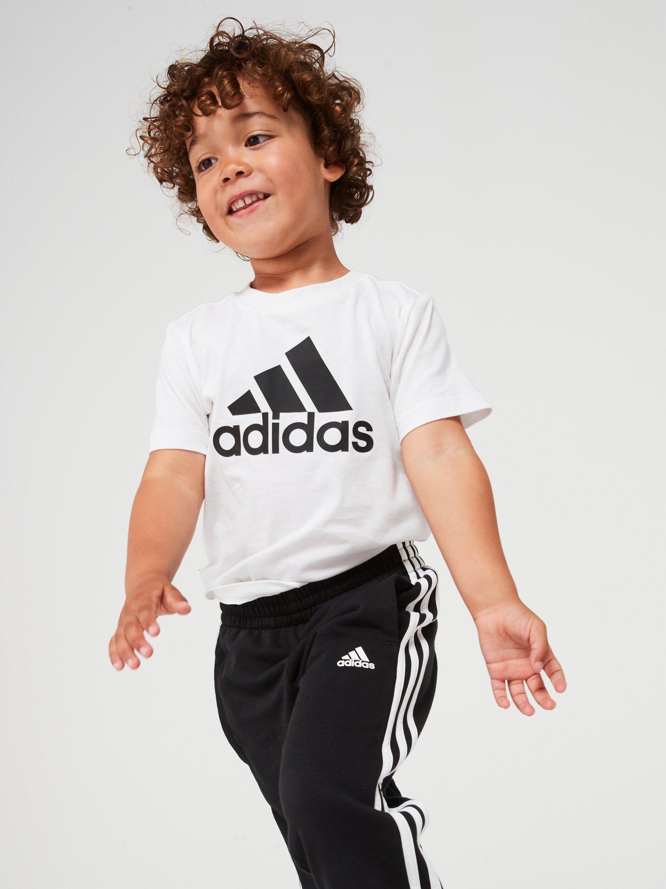 adidas-sportswear-kids-essentials-joggers-blackwhiteoutfit