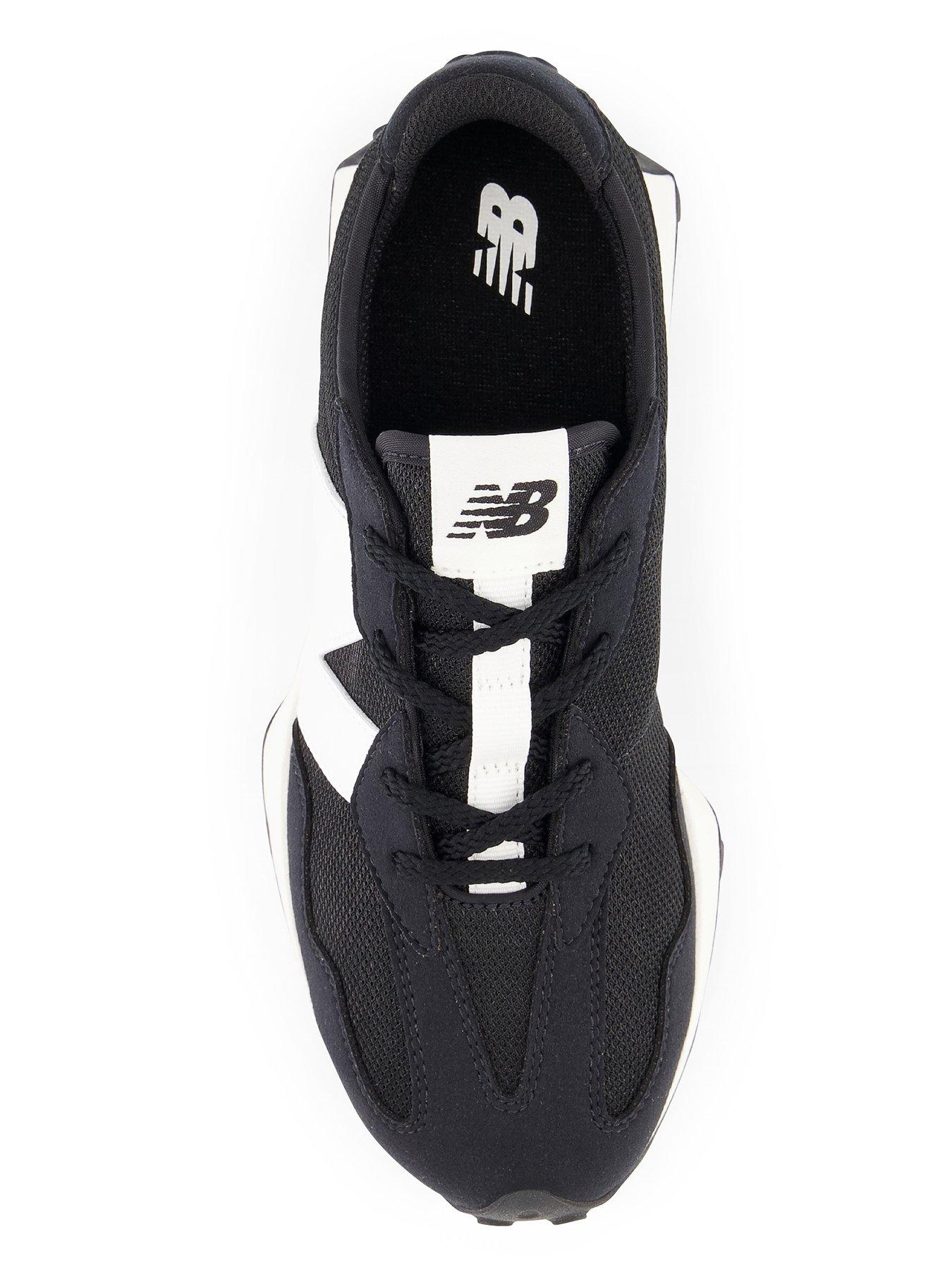 new-balance-junior-unisex-327-trainers-blackwhiteoutfit