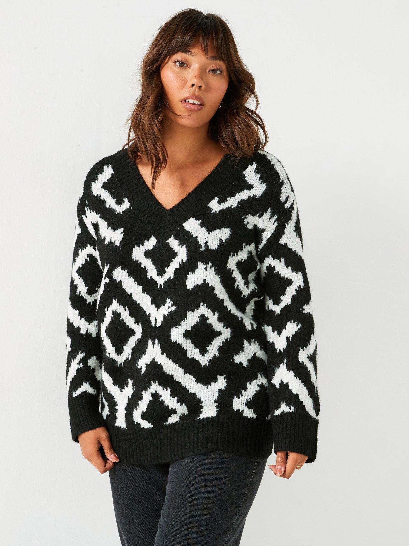 Image 1 of 6 of V by Very Curve V Neck Pattern Jumper - Print