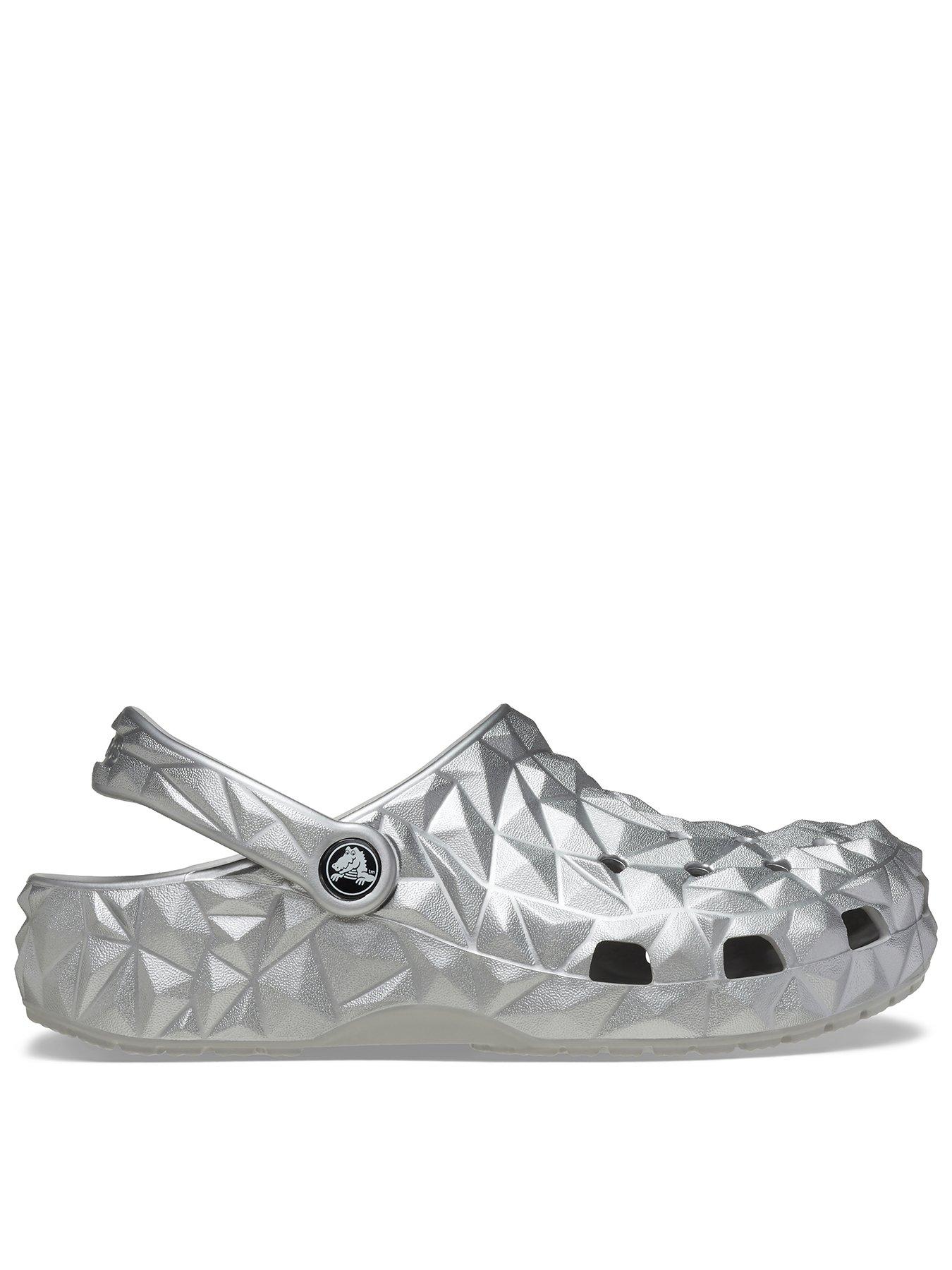 crocs-crocs-cls-metallic-geometric-clog-silver