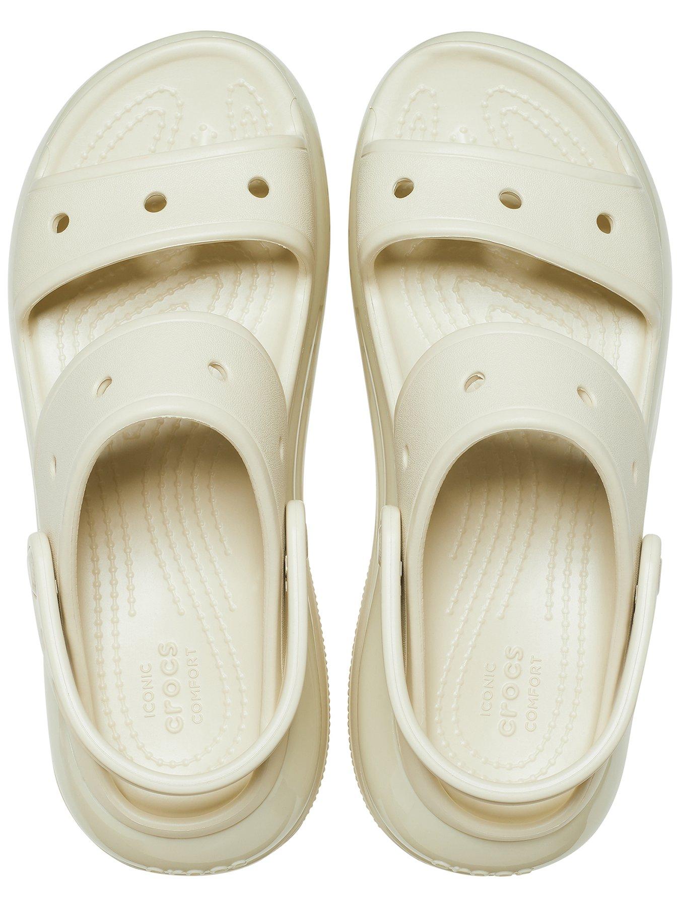 crocs-crocs-mega-crush-wedged-sandal-boneoutfit