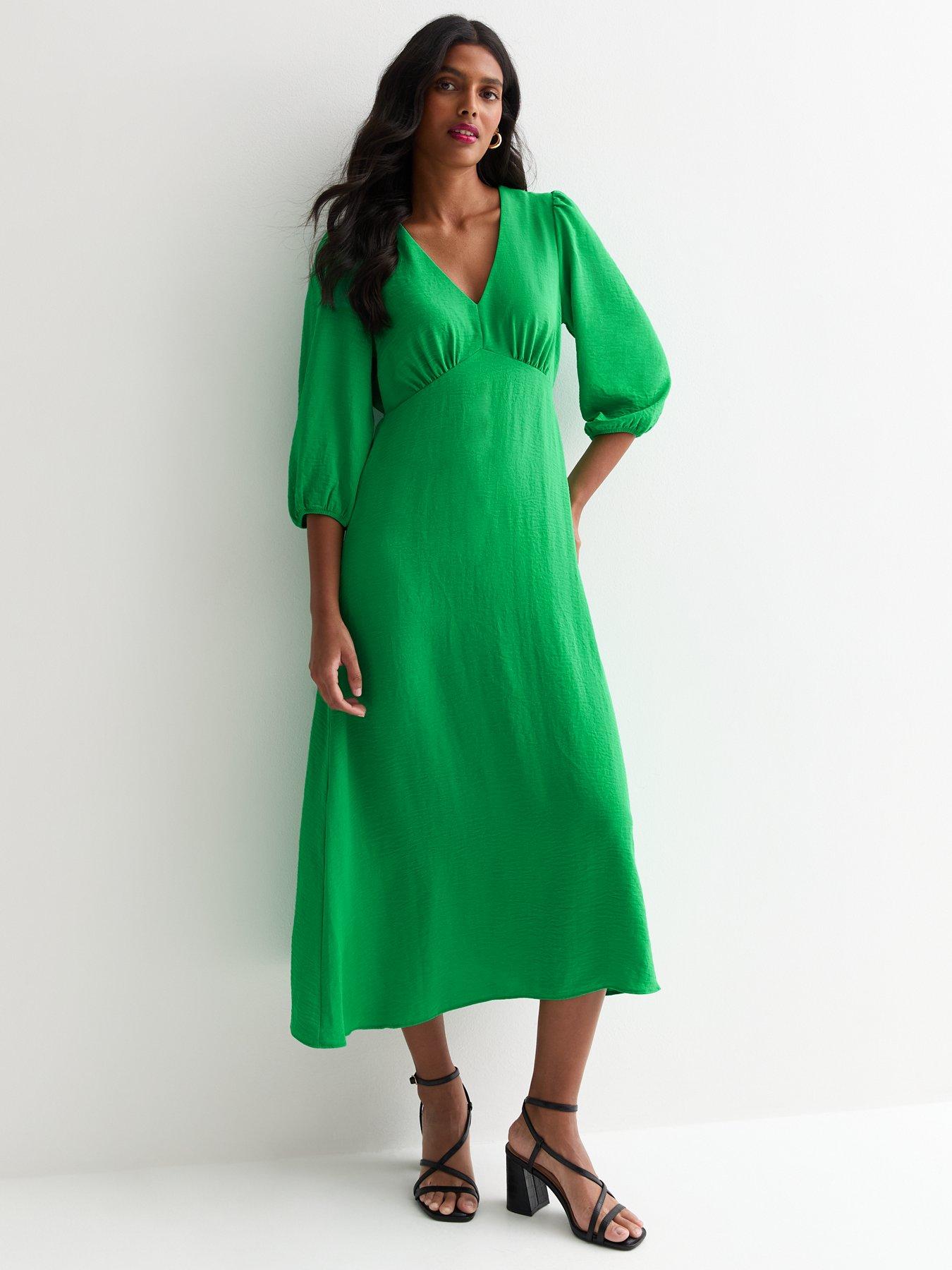 new-look-green-satin-v-neck-midi-dressfront