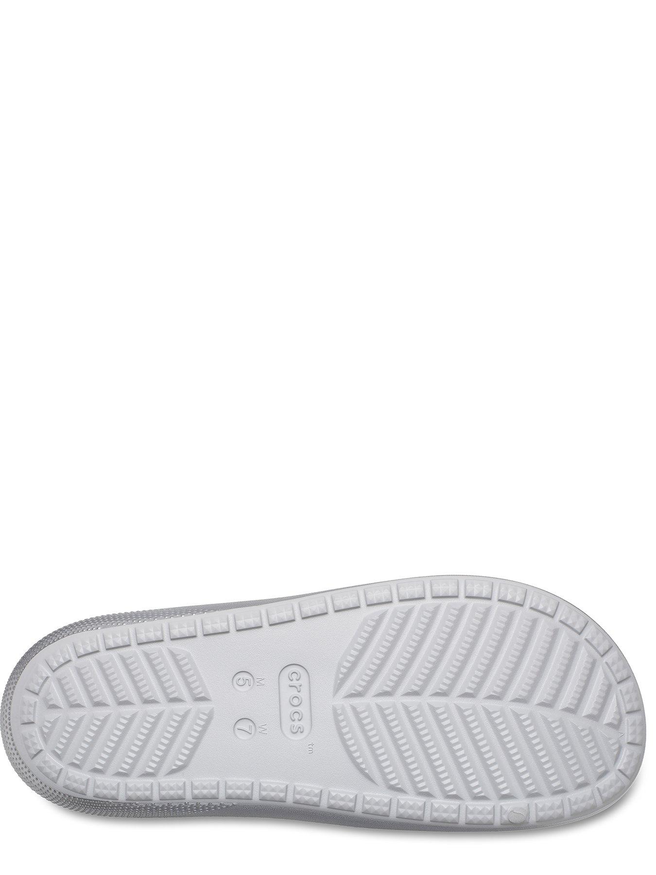 crocs-classic-metallic-sandal-v2-silverdetail