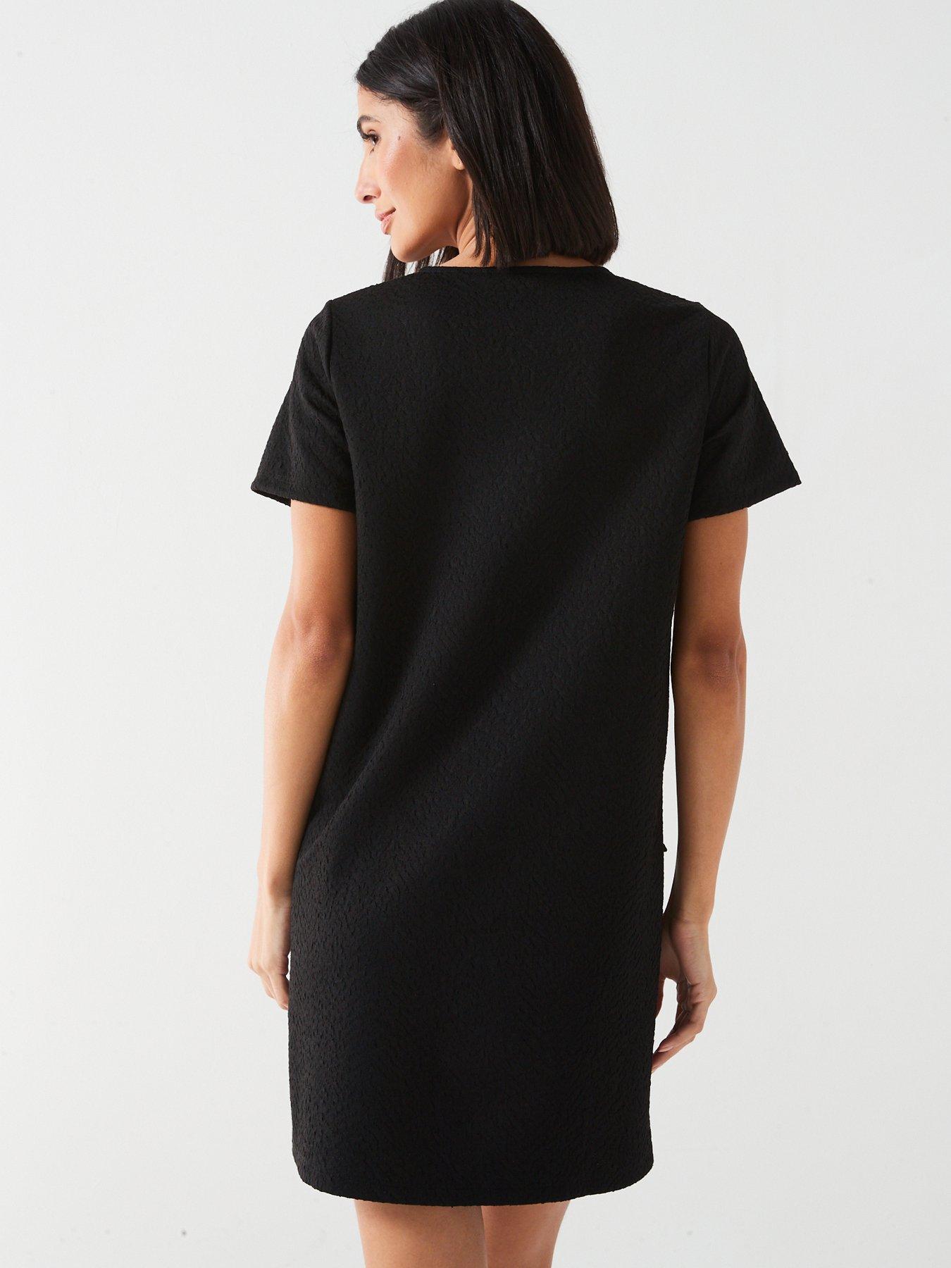 everyday-textured-shift-dress-blackstillFront