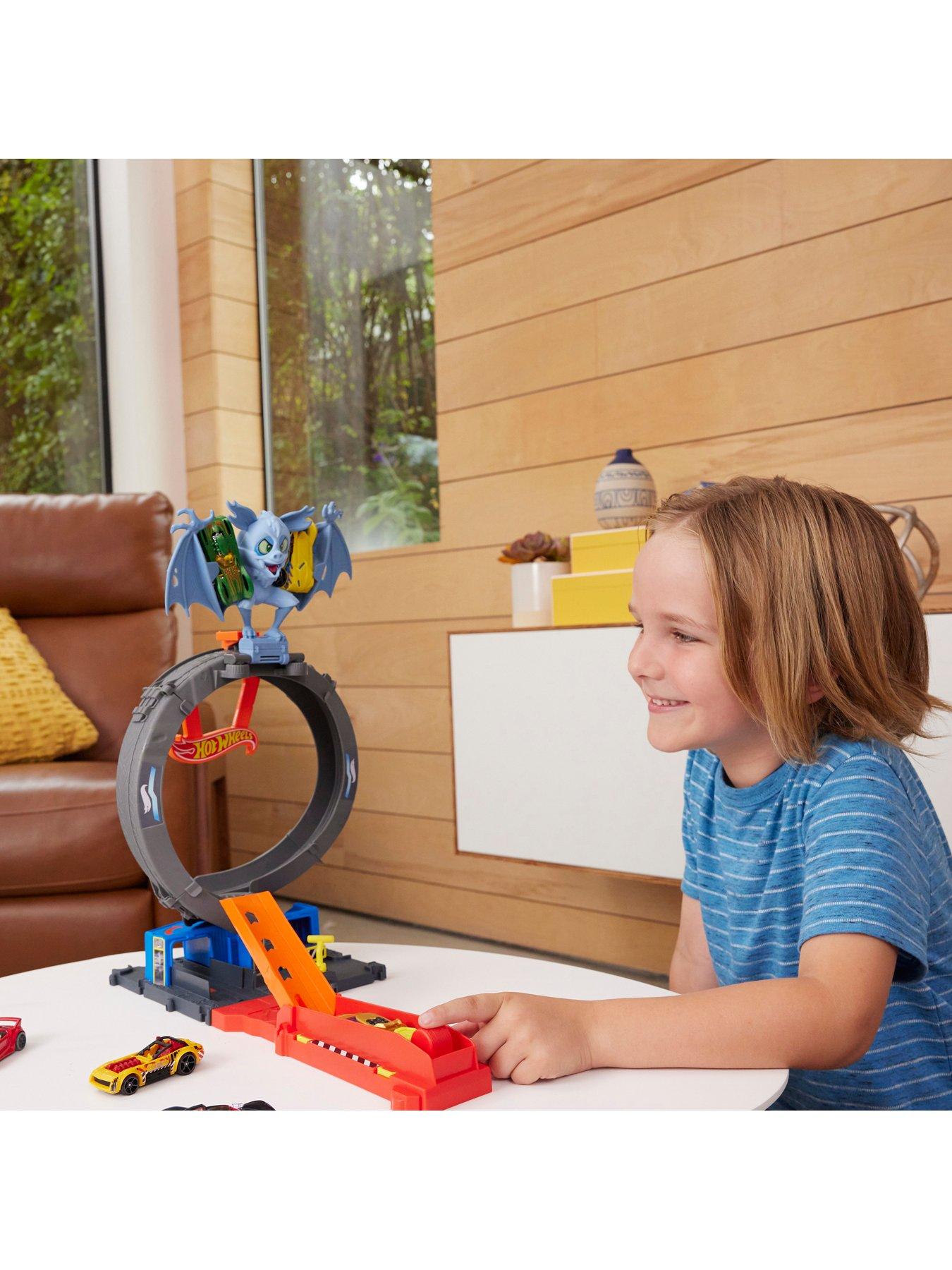 Image 2 of 7 of Hot Wheels City Bat Loop Attack Playset with 1:64 Scale Toy Car