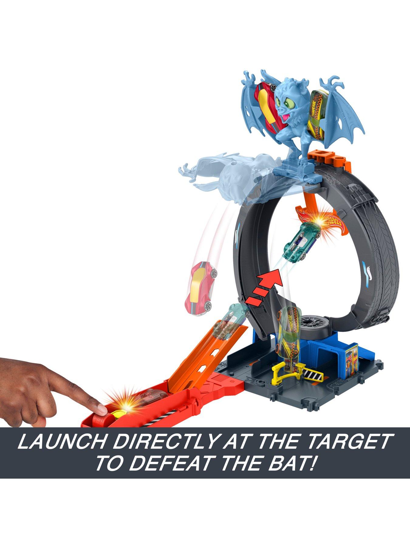 Image 4 of 7 of Hot Wheels City Bat Loop Attack Playset with 1:64 Scale Toy Car
