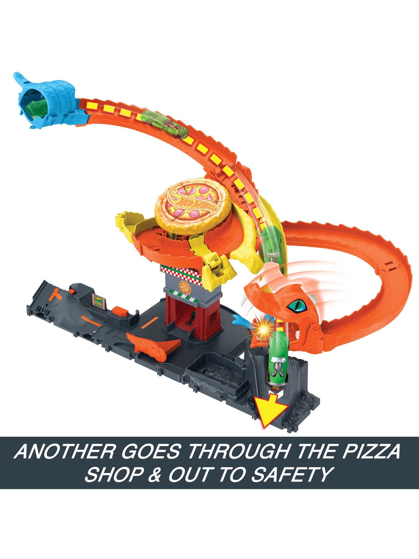 hot-wheels-city-pizza-slam-cobra-attack-playsetnbspoutfit