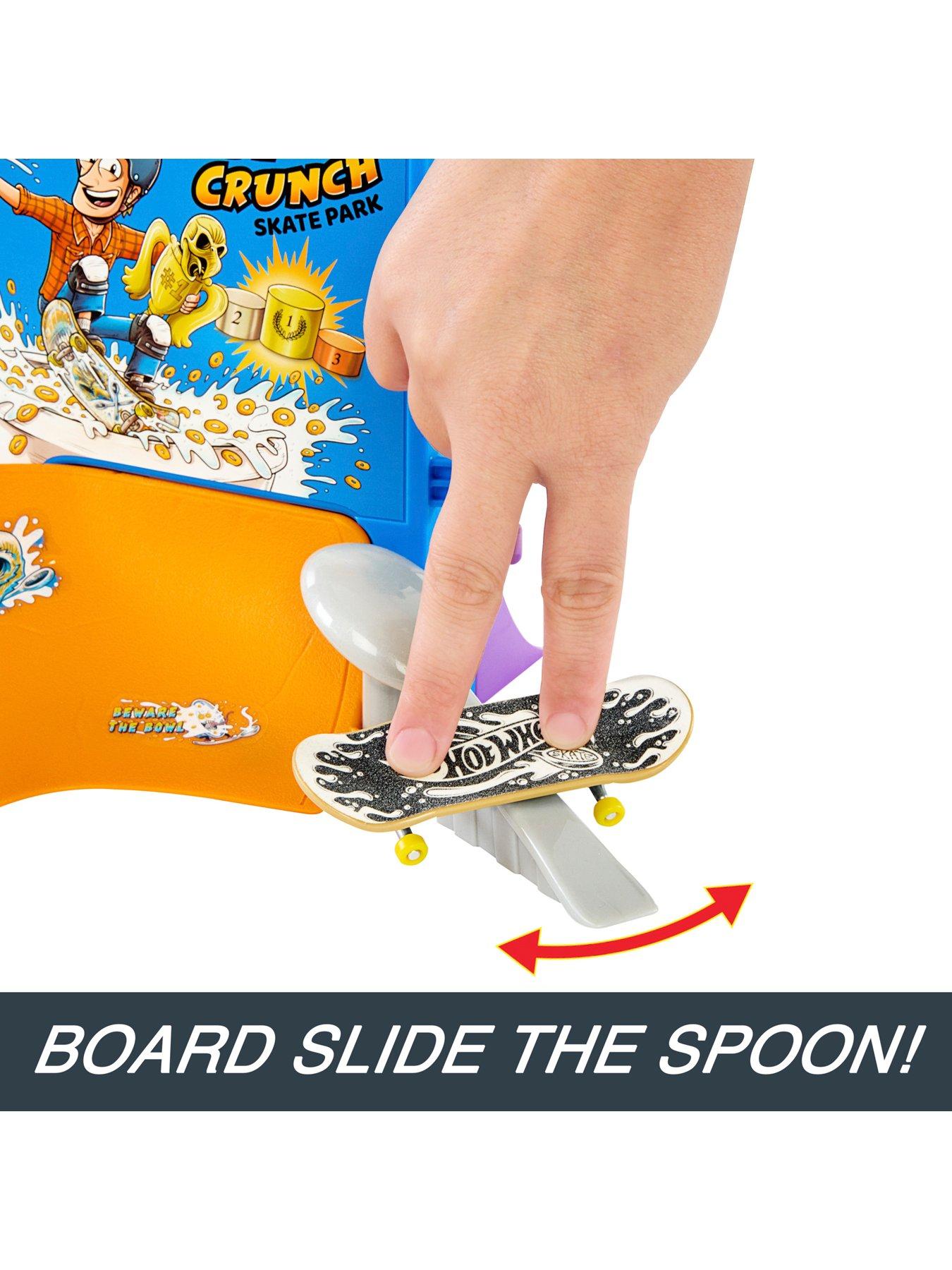 hot-wheels-skate-tony-hawk-cereal-bowl-fingerboard-playsetdetail