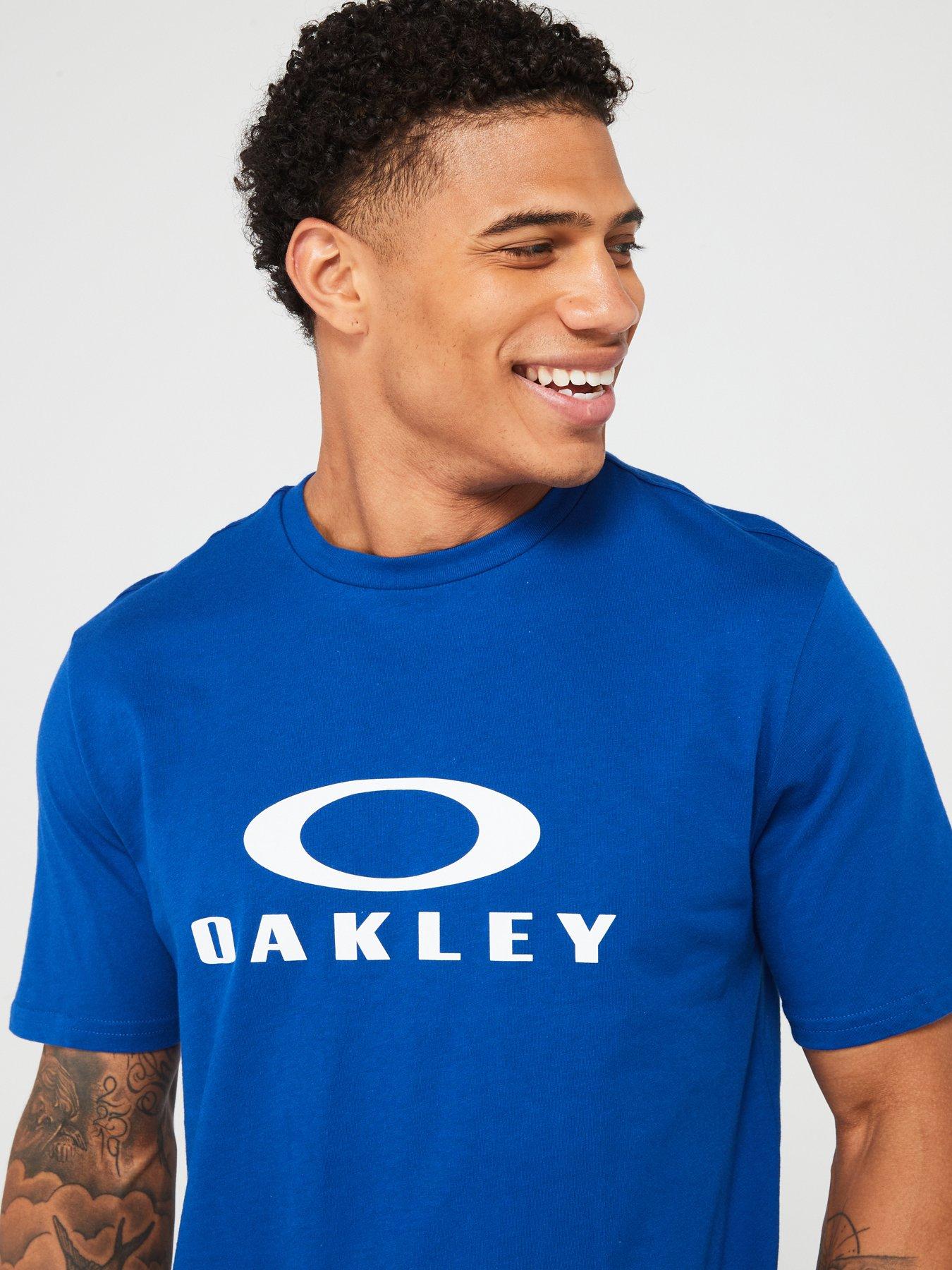 oakley-mens-o-bark-tee-20-navyoutfit