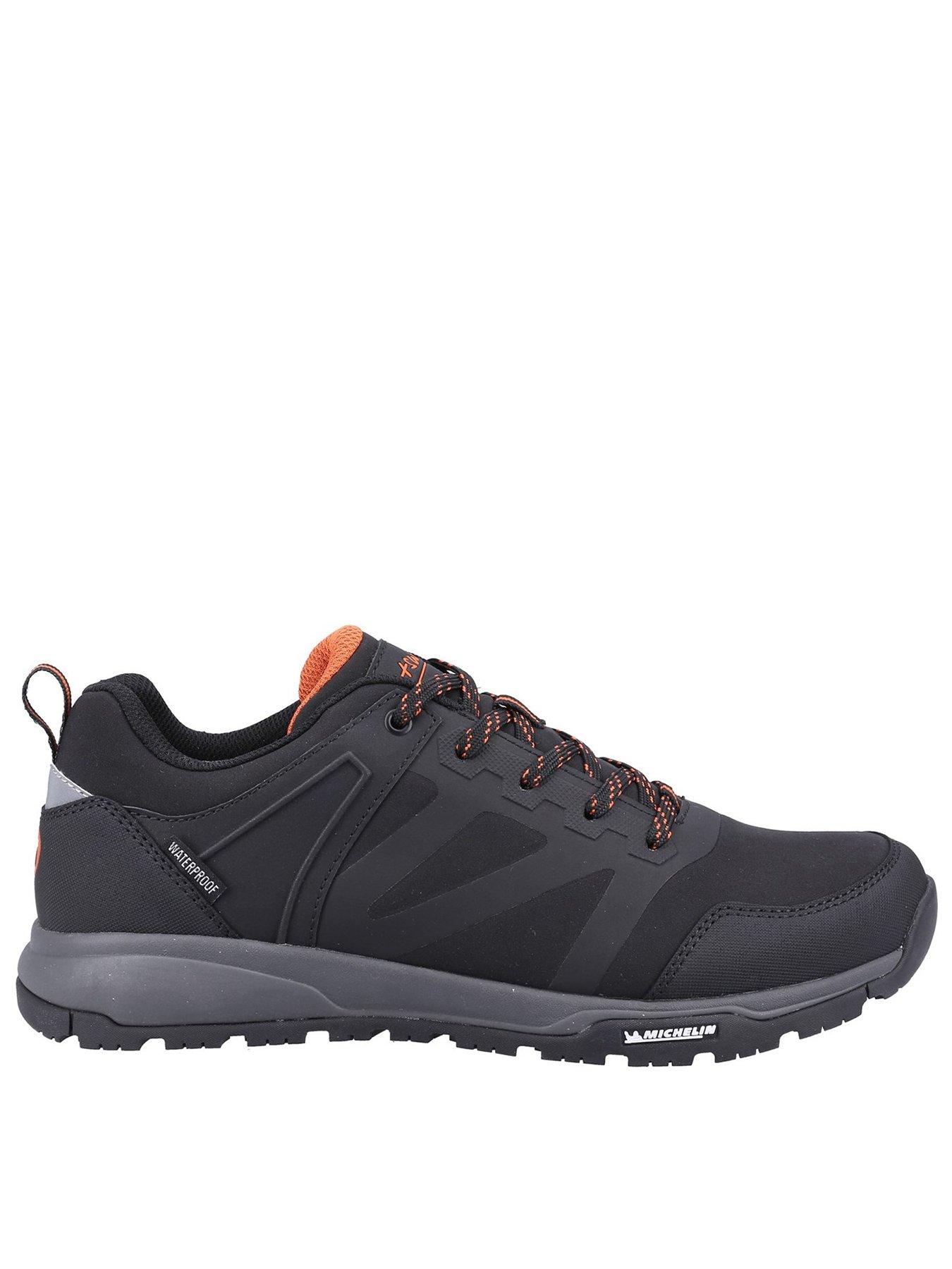 cotswold-kingham-low-mens-michelin-hiking-shoe-blackfront