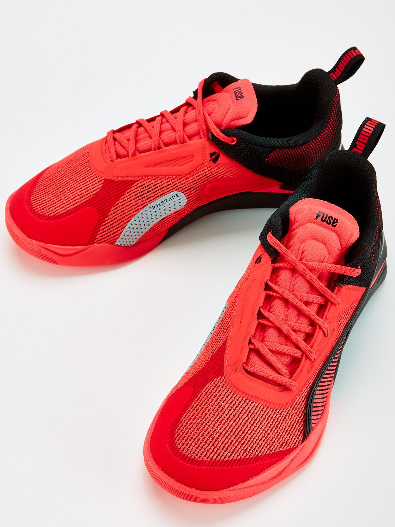 puma-mens-training-fuse-30-blackredoutfit