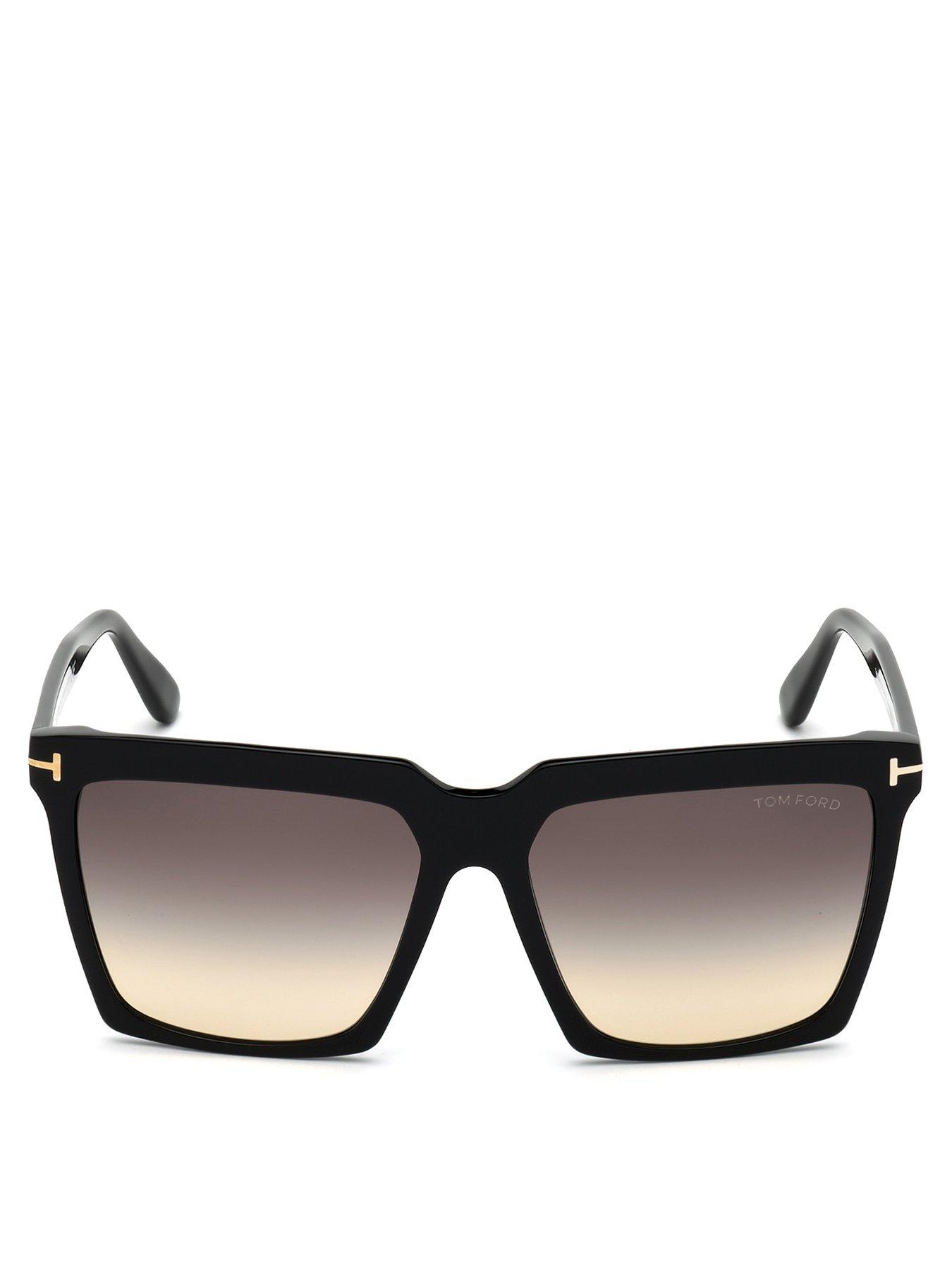 tom-ford-sabrina-sunglassesoutfit