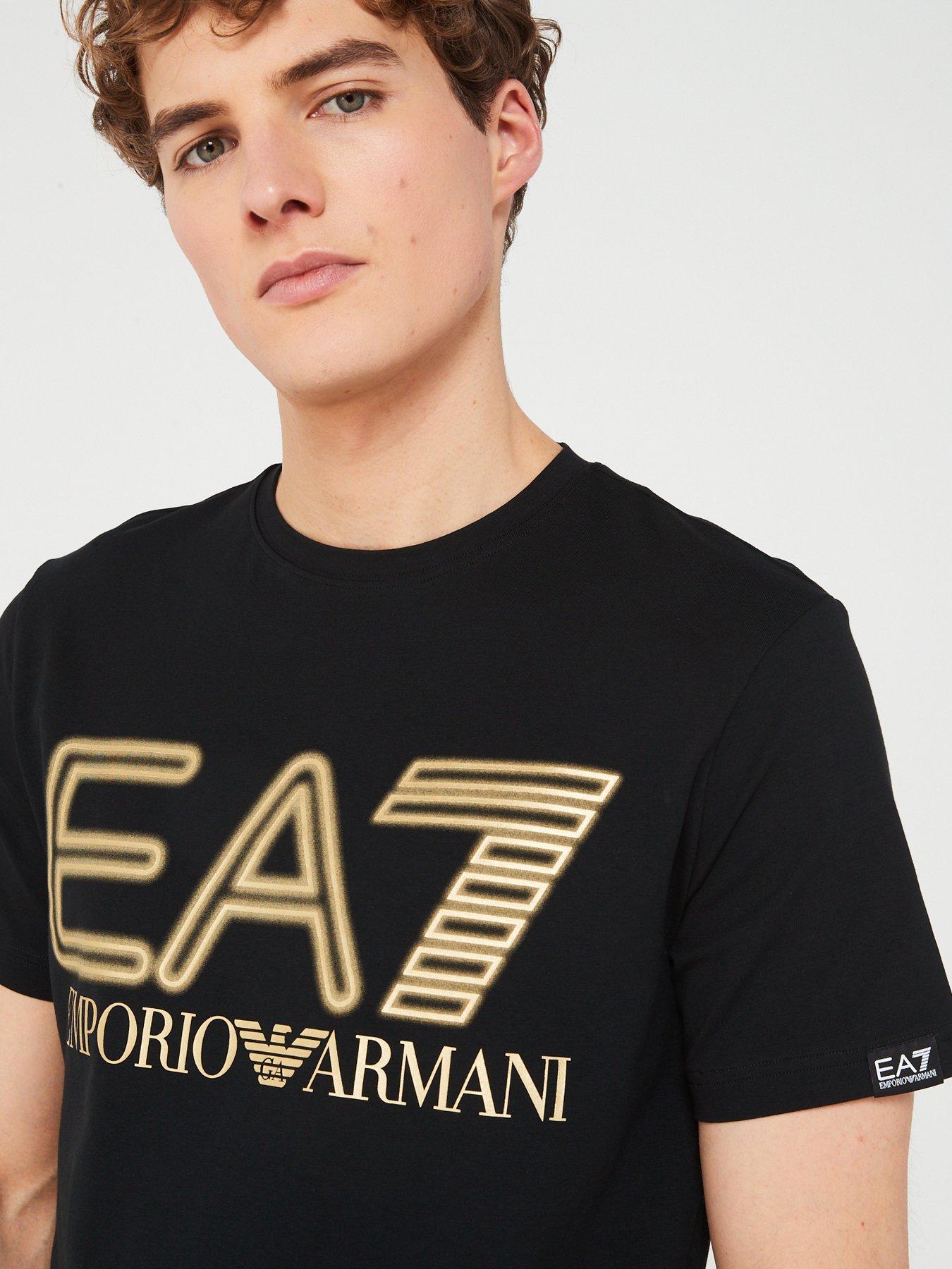 ea7-emporio-armani-big-logo-t-shirt-blackoutfit