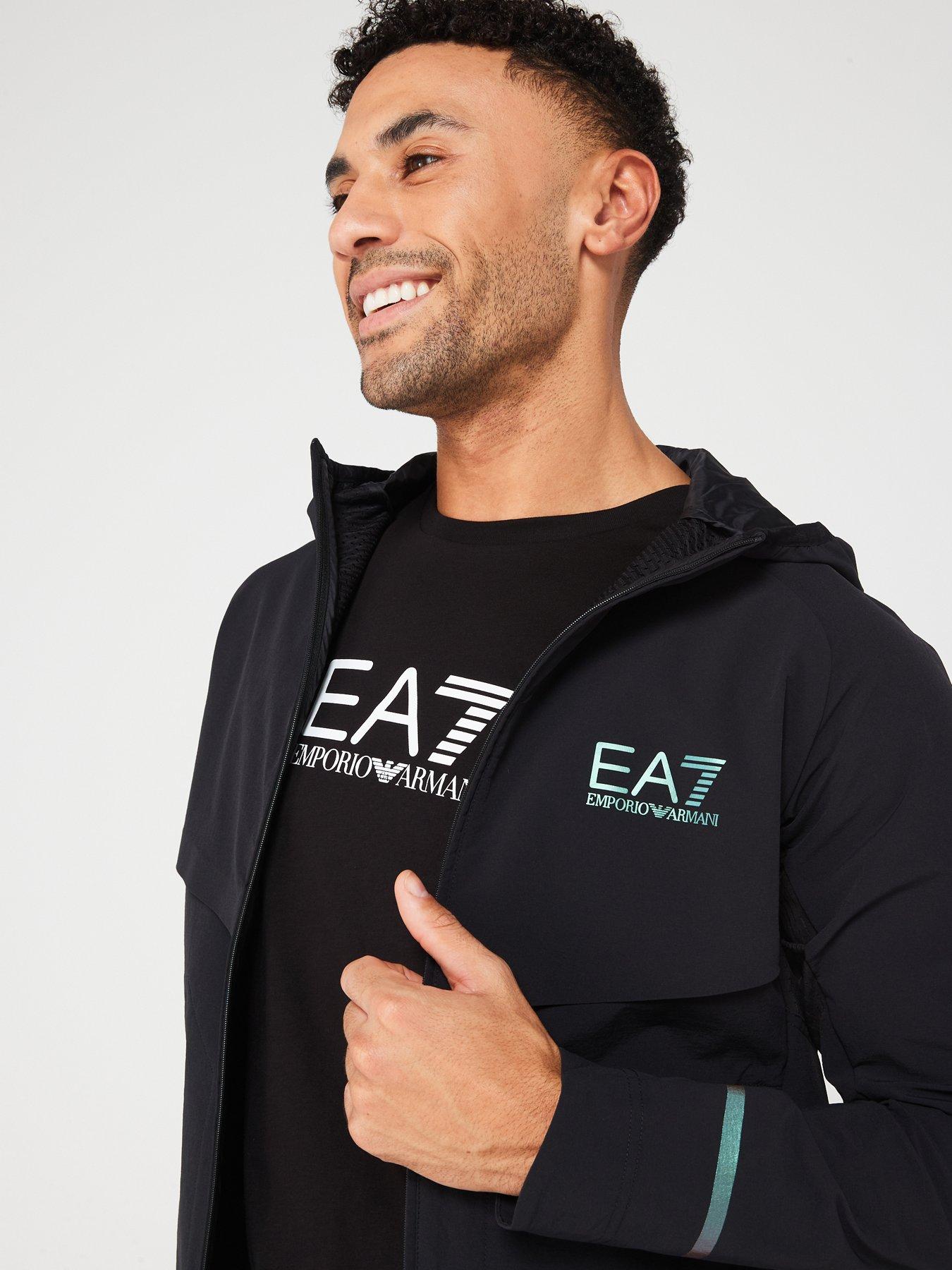 ea7-emporio-armani-ventus7-lightweight-hooded-jacket-blackoutfit