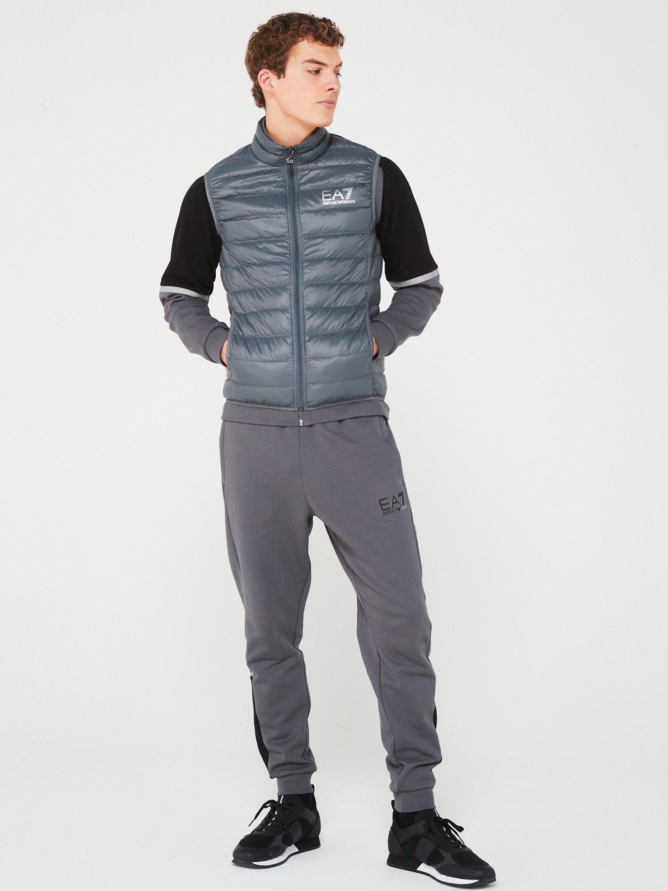 ea7-emporio-armani-core-id-down-padded-gilet-dark-greyoutfit