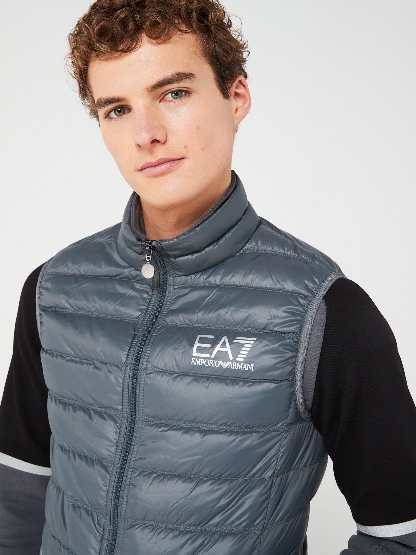 ea7-emporio-armani-core-id-down-padded-gilet-dark-greydetail