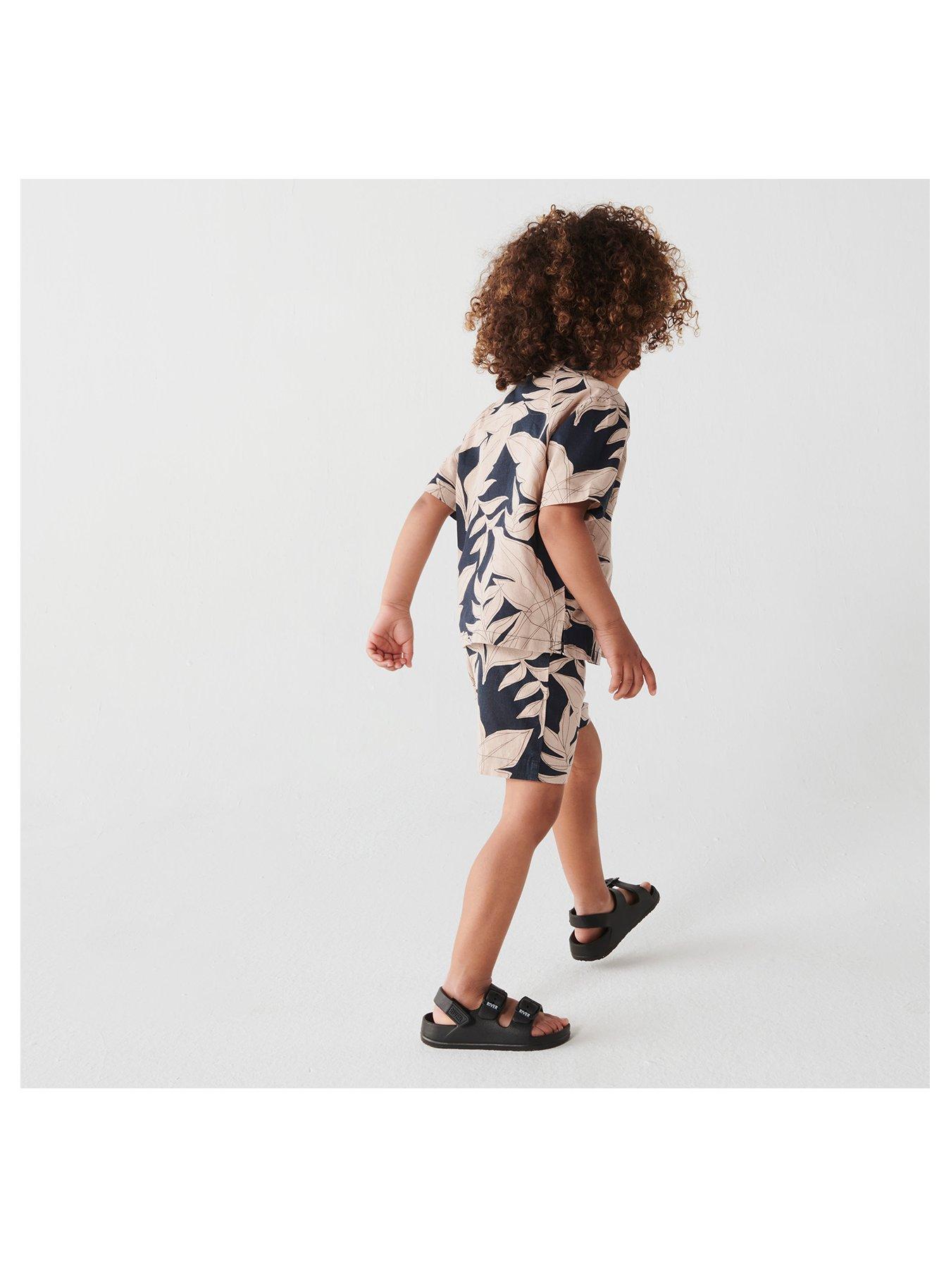 river-island-mini-mini-boys-leaf-print-shirt-set-blackback