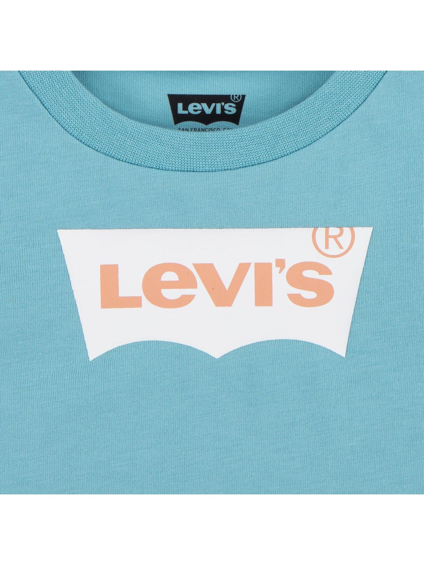 levis-baby-boys-batwing-short-sleeve-t-shirt-stillwater-light-blueoutfit