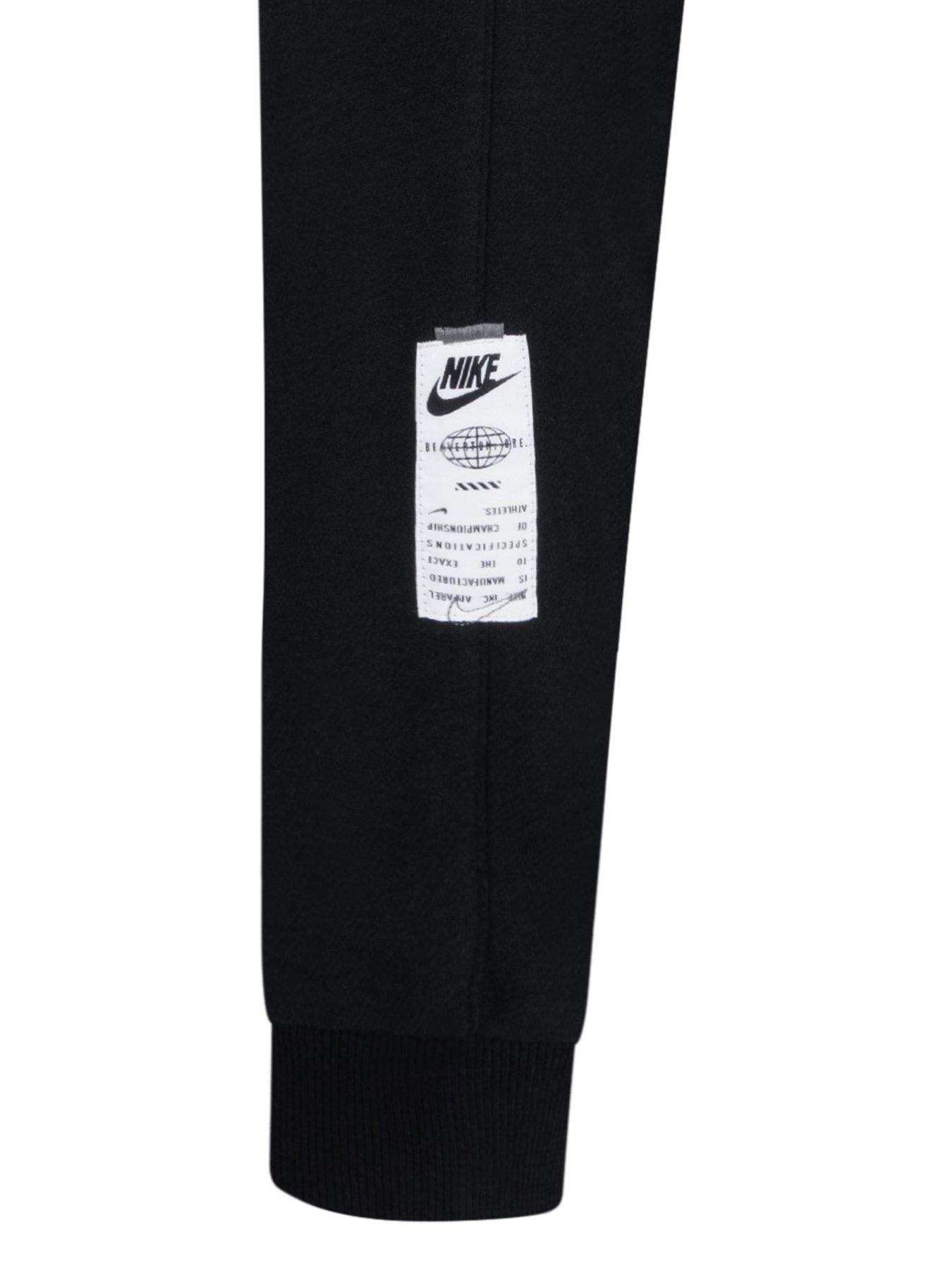 nike-kids-boys-club-joggers-blackdetail