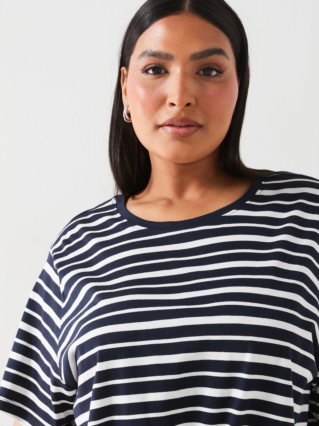 only-curve-knot-detail-stripe-t-shirt-navyoutfit