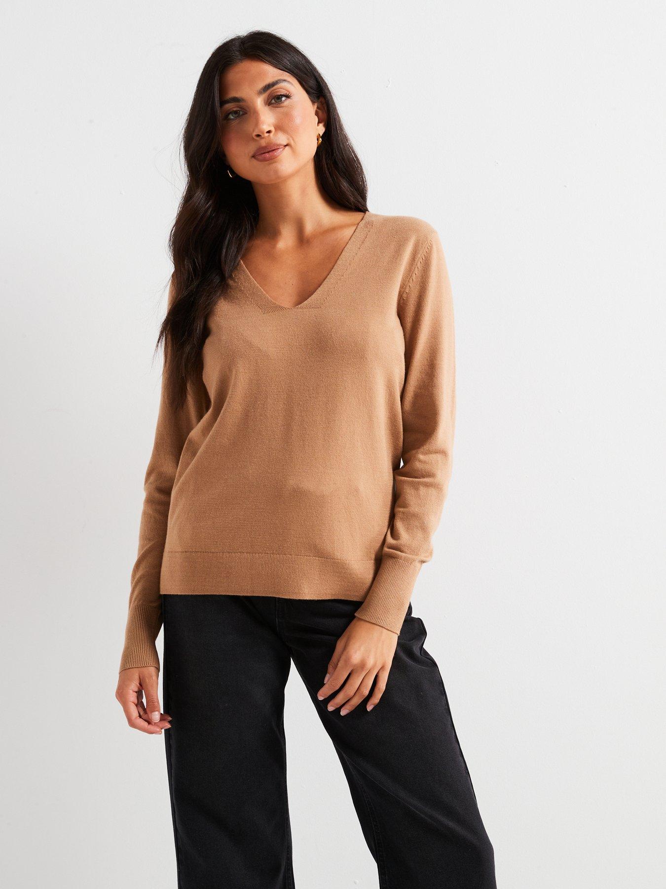 everyday-v-neck-knitted-jumper-neutral