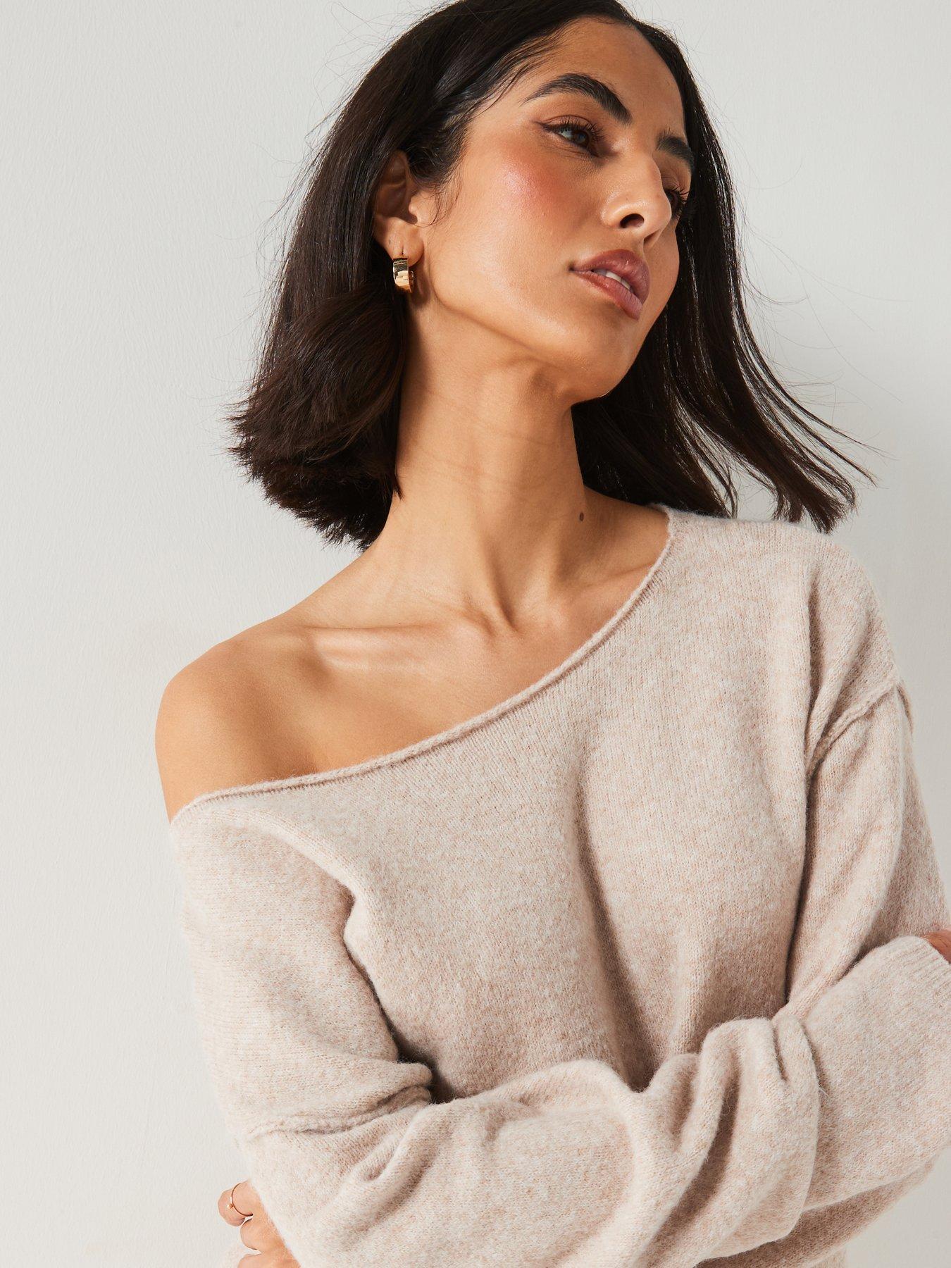 v-by-very-off-the-shoulder-seam-detail-oversized-jumper-ivoryoutfit