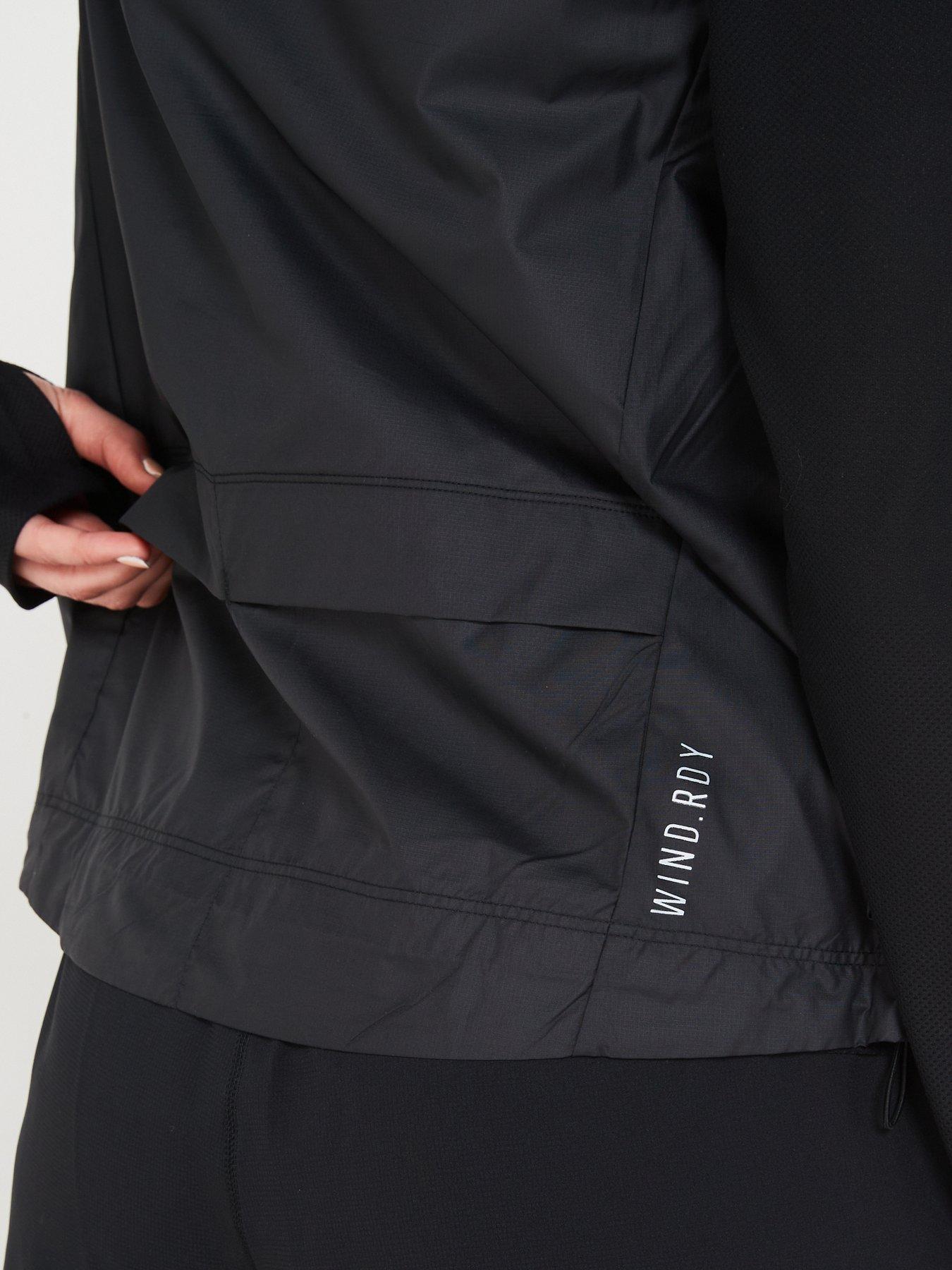 adidas-womens-running-own-the-run-gilet-blackdetail