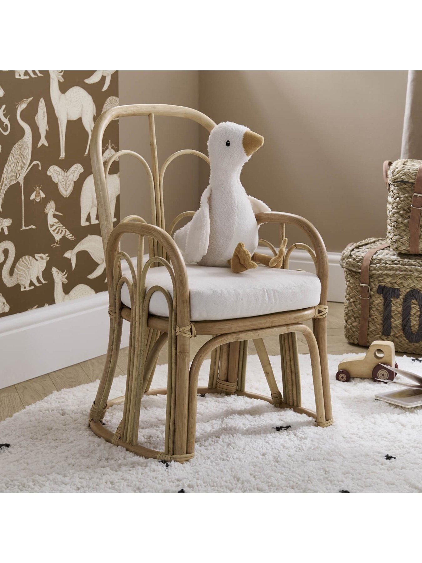 cuddleco-aria-toddler-chair