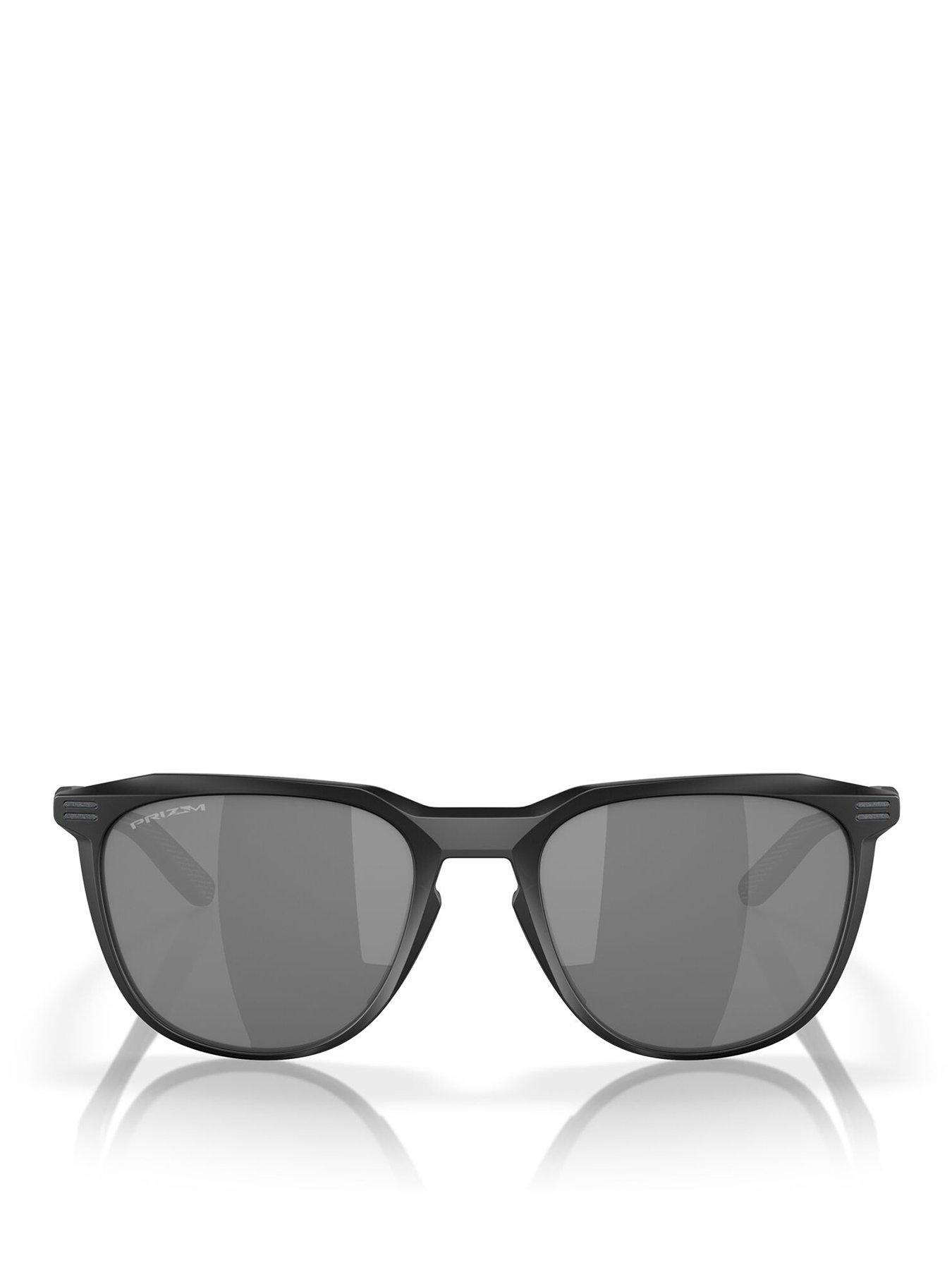 oakley-thurso-square-sunglassesoutfit