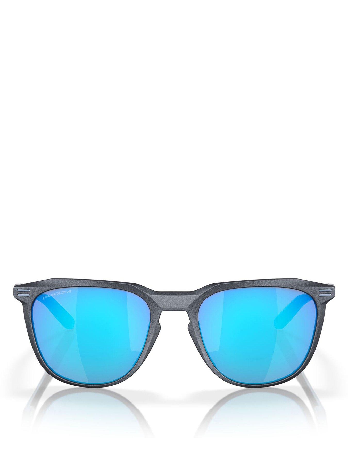 oakley-thurso-re-discover-square-sunglassesoutfit