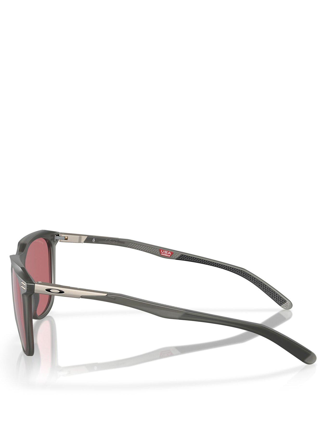 oakley-thurso-square-sunglassesoutfit