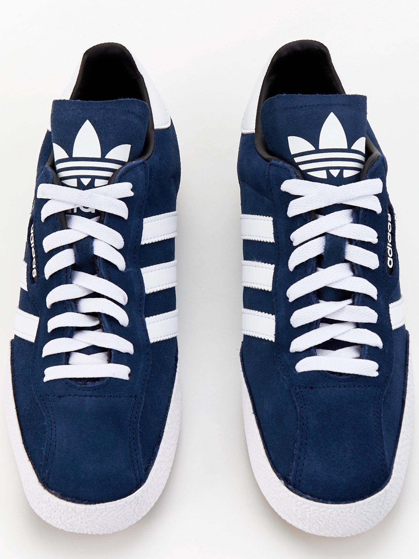 adidas-originals-mens-samba-super-suede-trainers-navywhiteoutfit