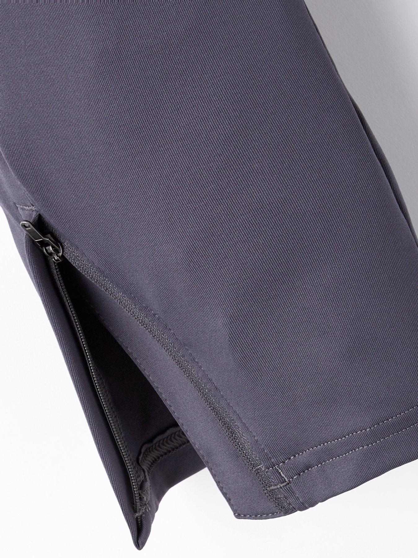 Image 4 of 4 of UNDER ARMOUR Boys Challenger Train Pant -grey