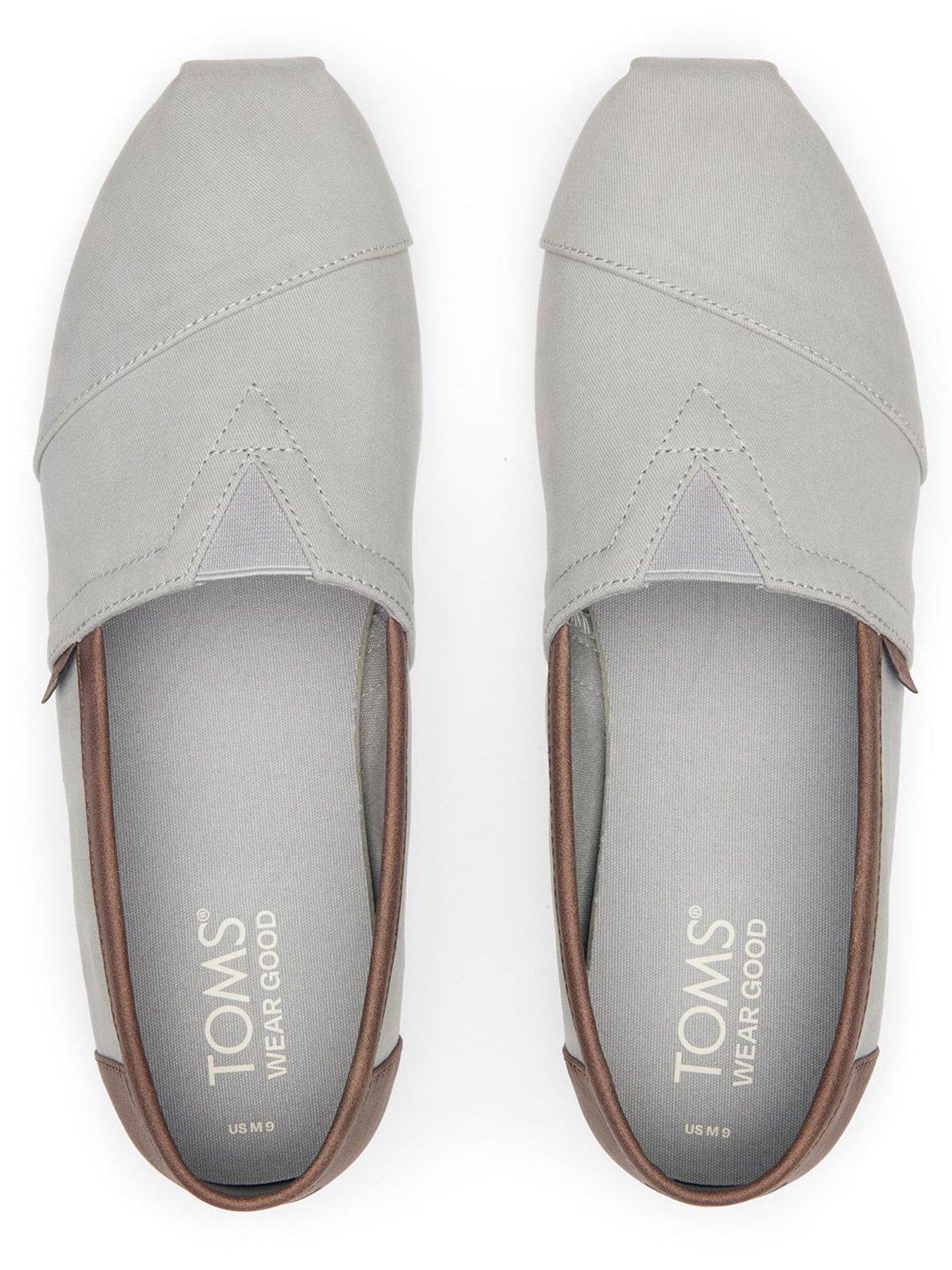 toms-toms-mens-alpargata-slip-on-espadrille-greyoutfit