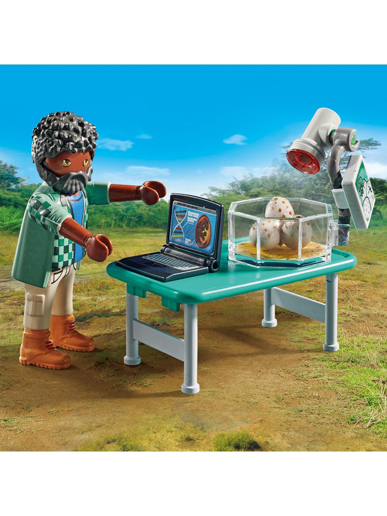 playmobil-71523-research-camp-with-dinosoutfit