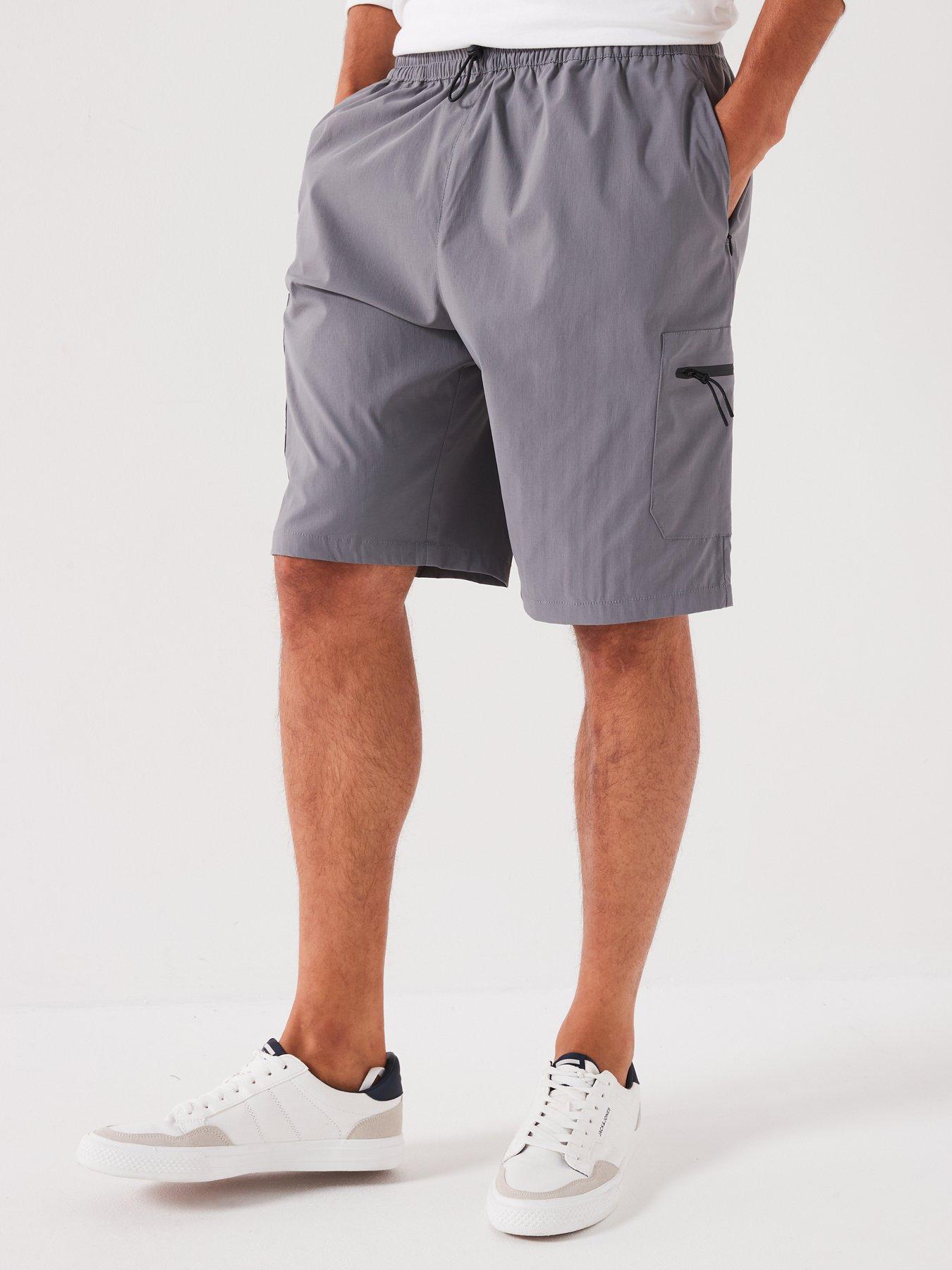 very-man-technical-cargo-short-greyoutfit