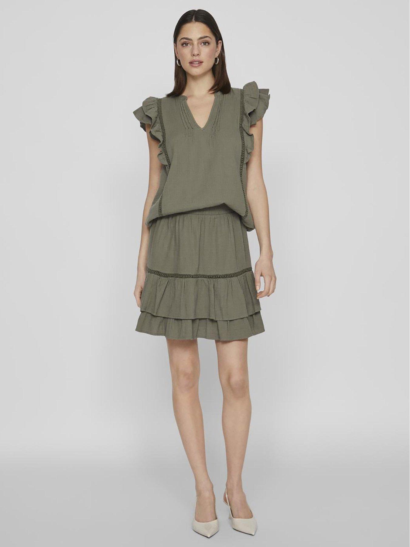 vila-sleeveless-flounce-top-oliveback