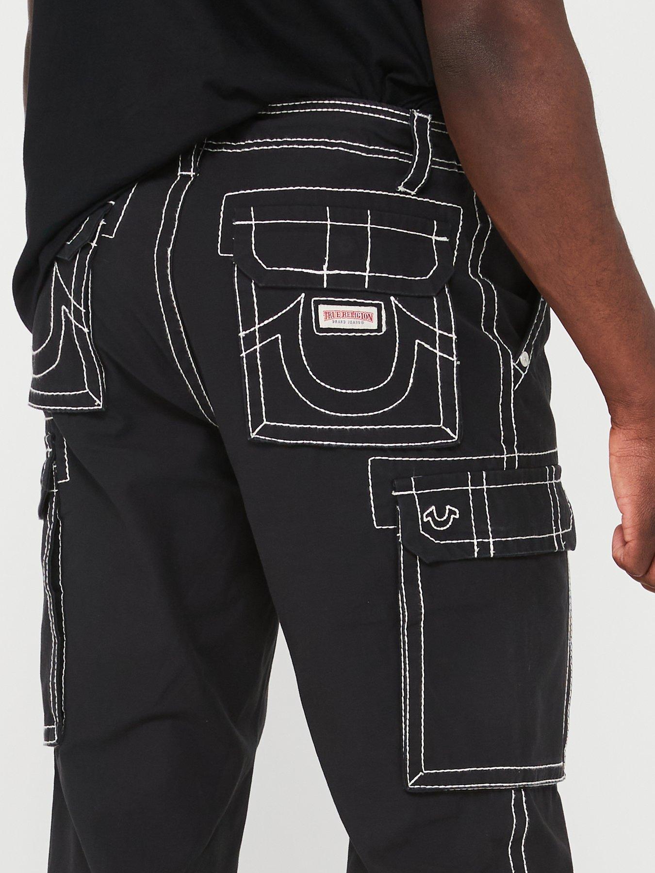 true-religion-cargo-pants-big-t-blackoutfit