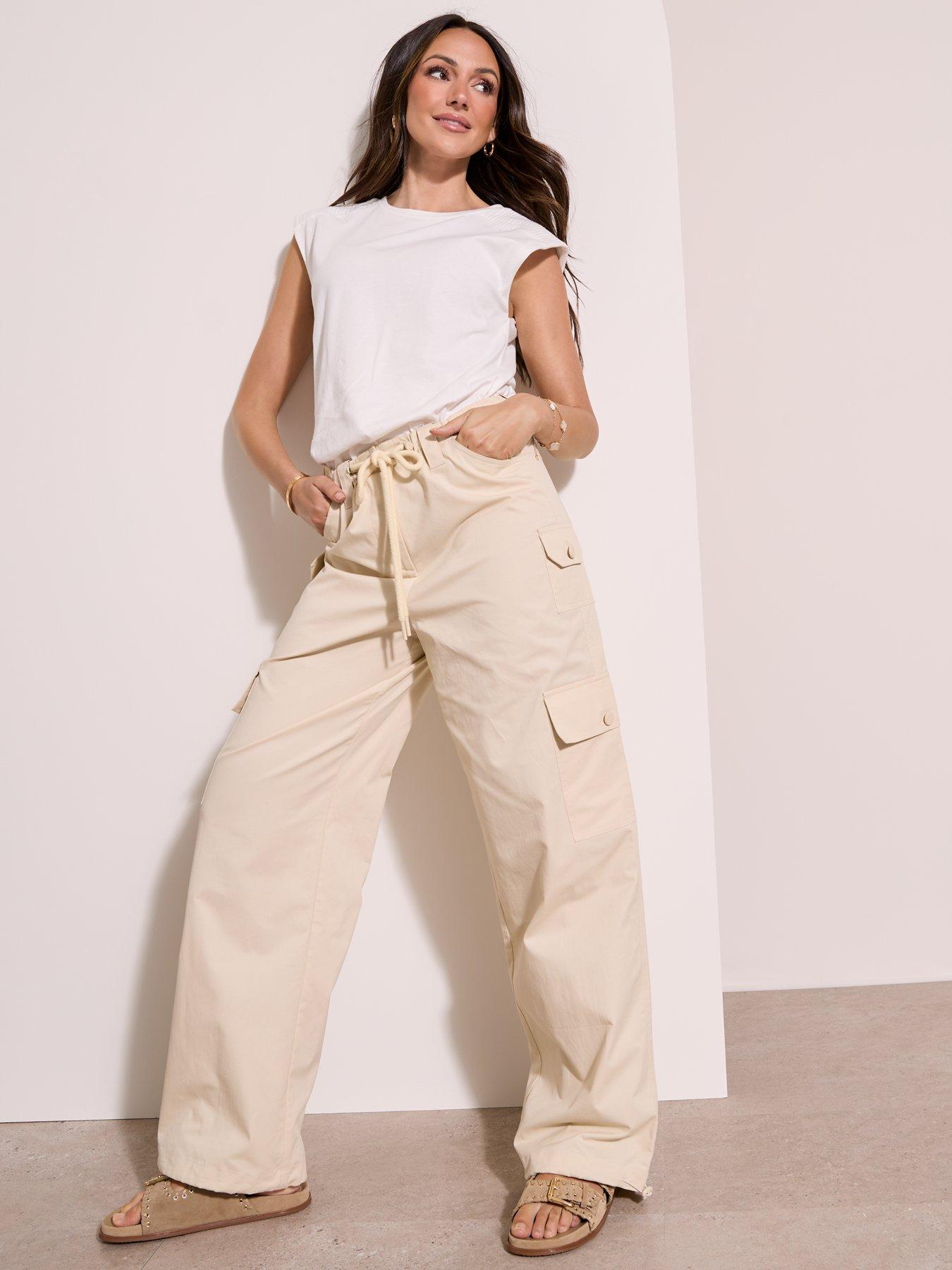 michelle-keegan-cotton-cargo-trousers-cream