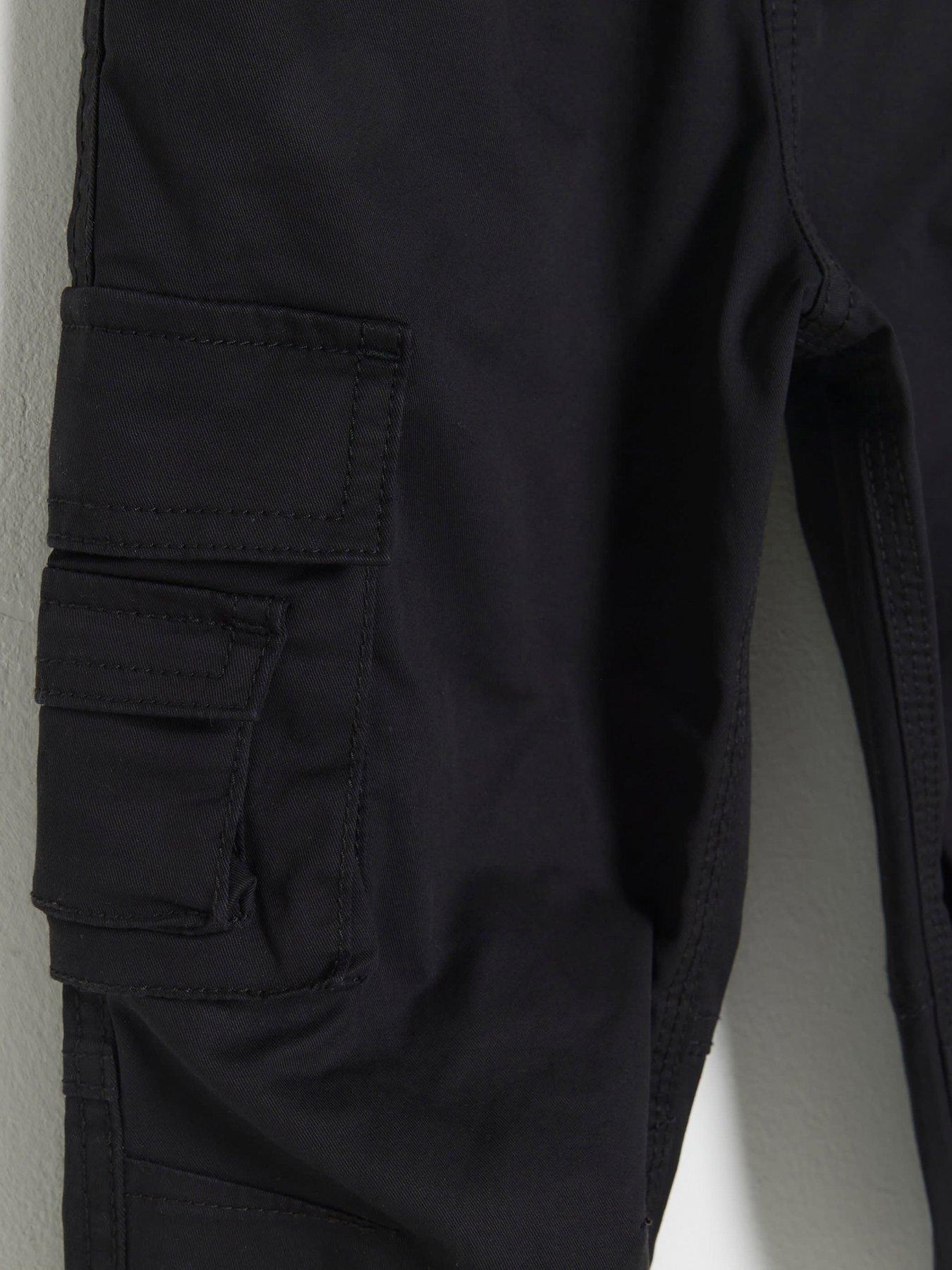 river-island-mini-mini-boys-tech-cargo-trouser-blackoutfit