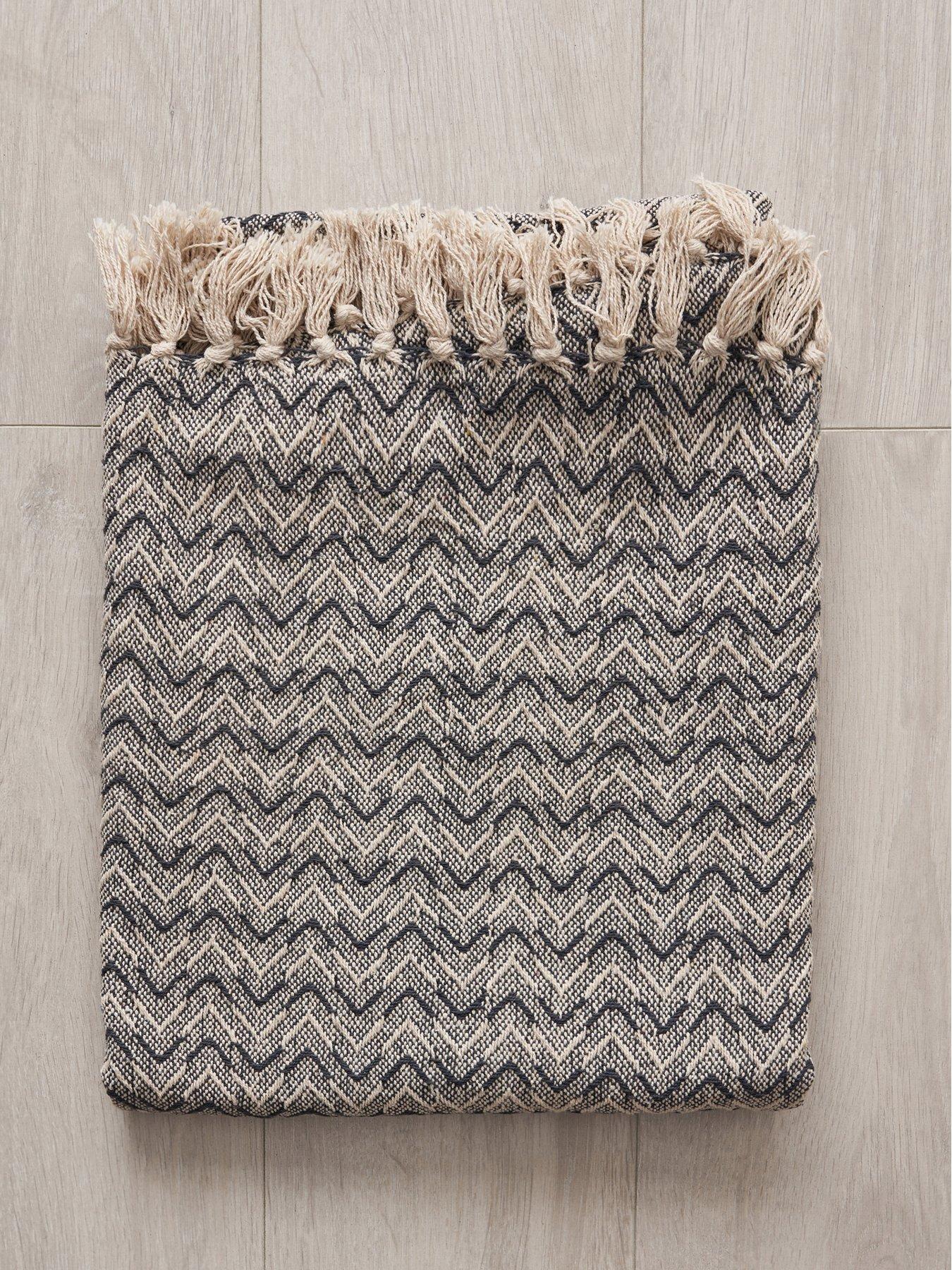 very-home-fabian-cotton-weave-throw