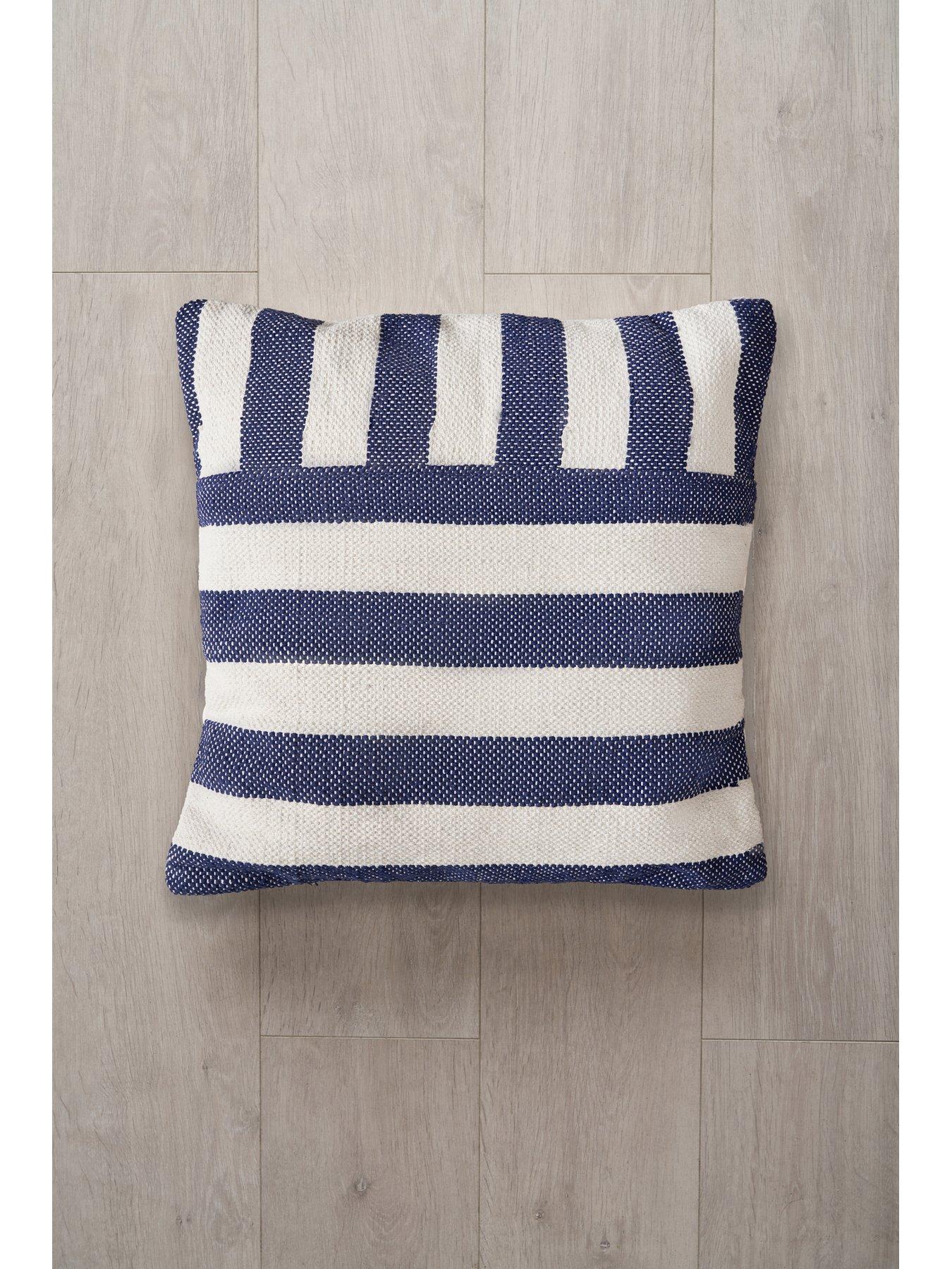 The Very Collection Tino Indoor/Outdoor Cushion