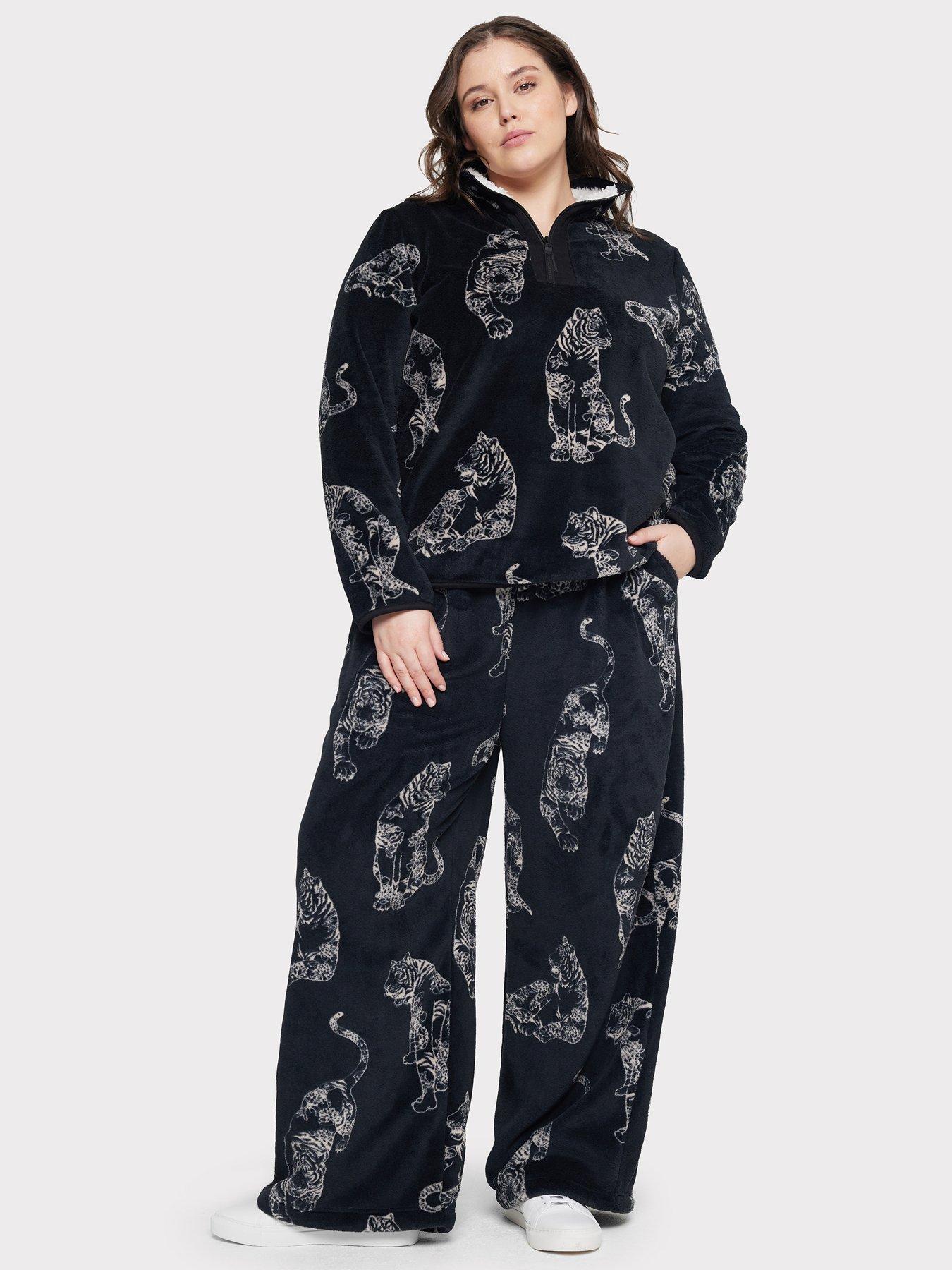 CHELSEA PEERS Maternity Navy Zebra Print Crewneck Long Pyjama Set