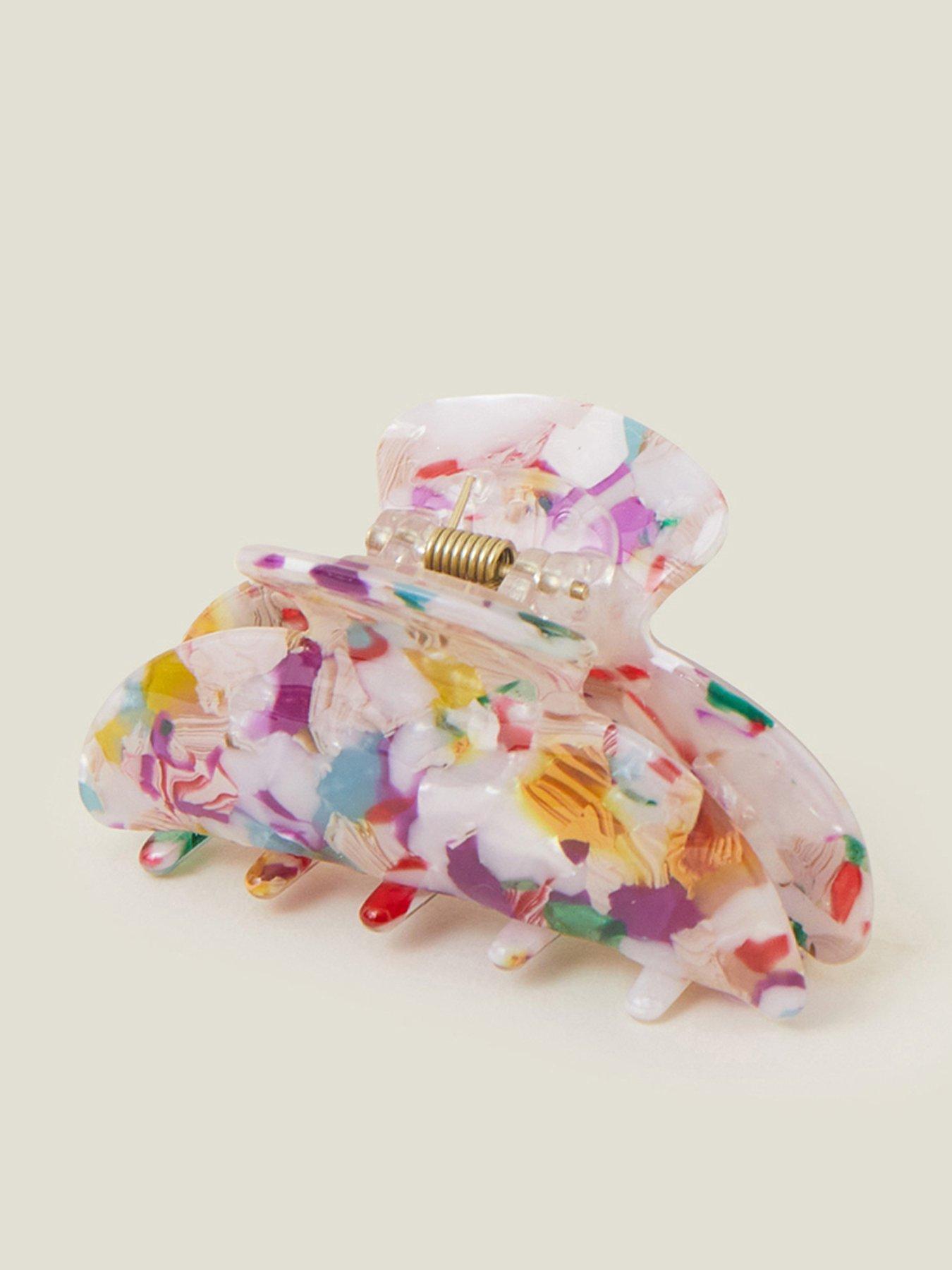 accessorize-marbled-resin-claw-clipfront