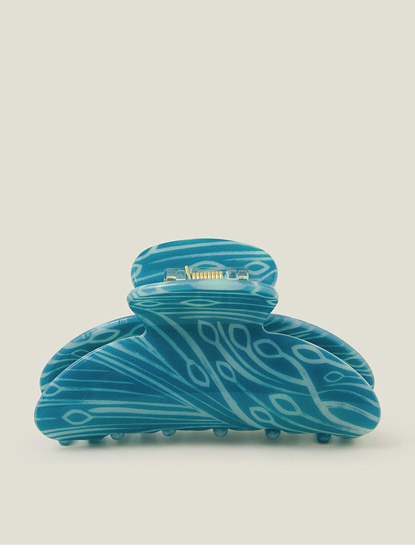 accessorize-printed-claw-clipfront