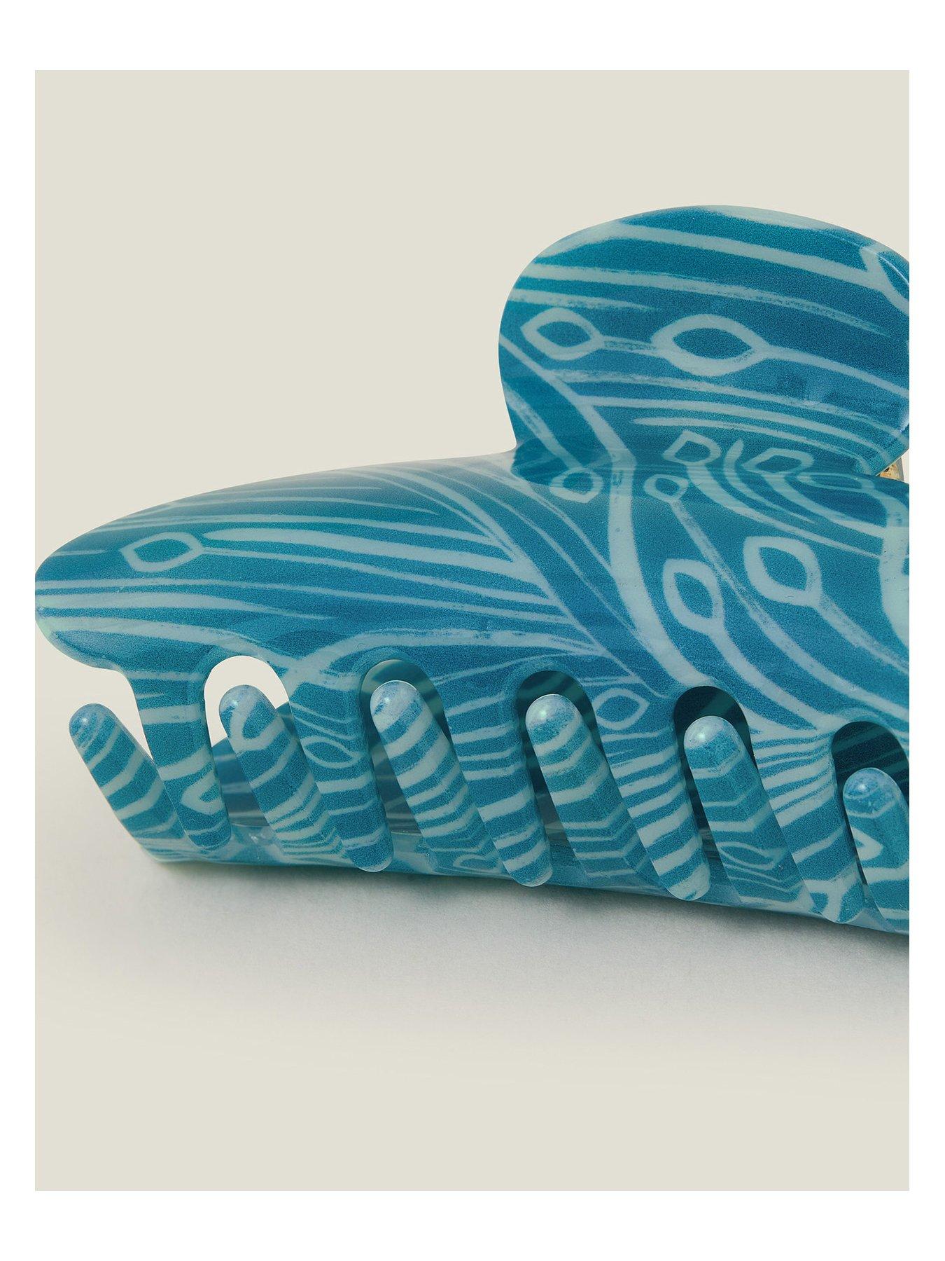 accessorize-printed-claw-clipback
