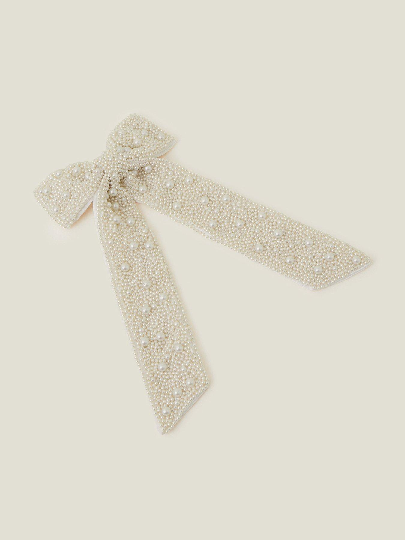 accessorize-statement-pearl-hair-bow