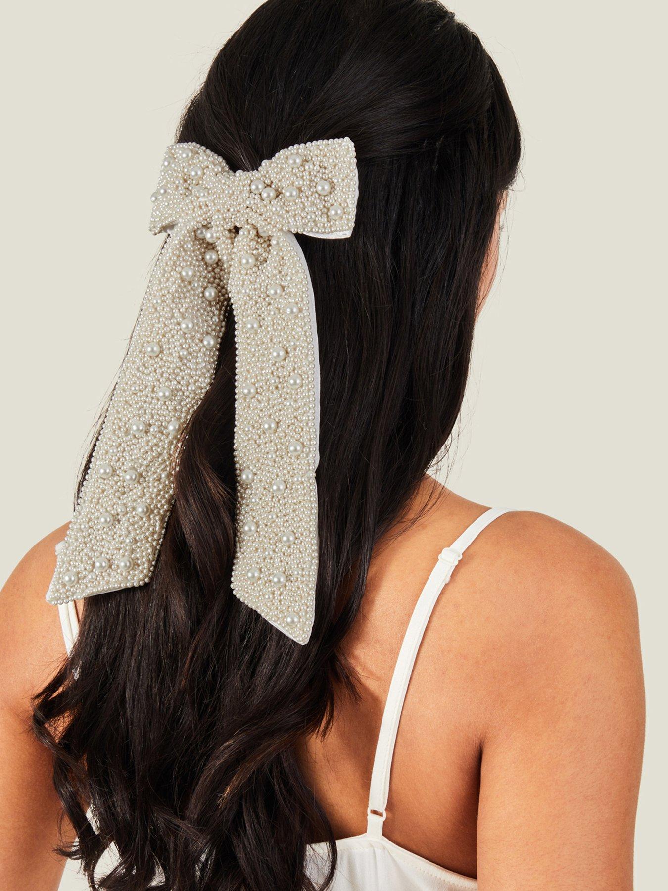 accessorize-statement-pearl-hair-bowstillFront