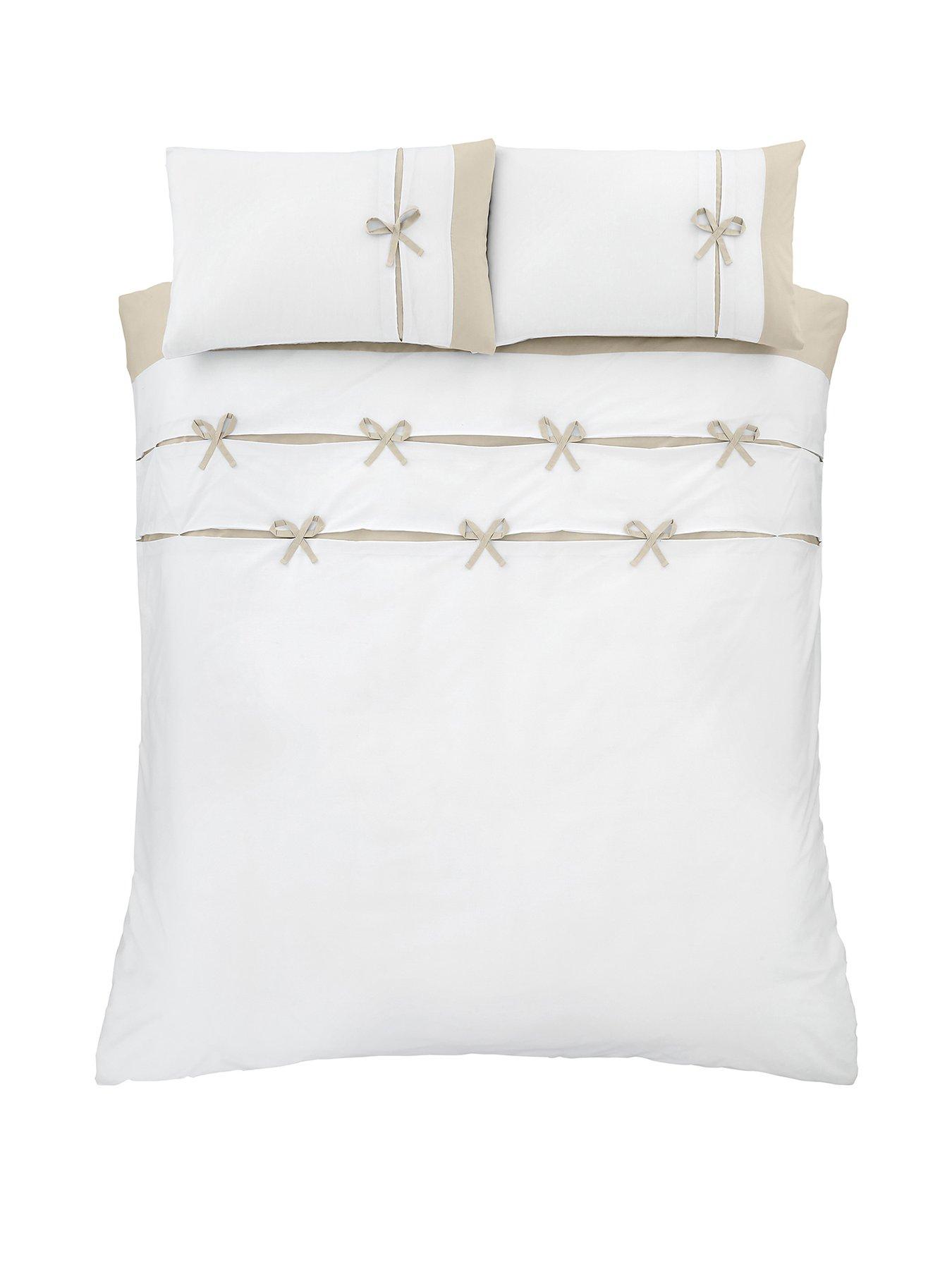 Image 2 of 6 of Catherine Lansfield Milo Bow Duvet Set